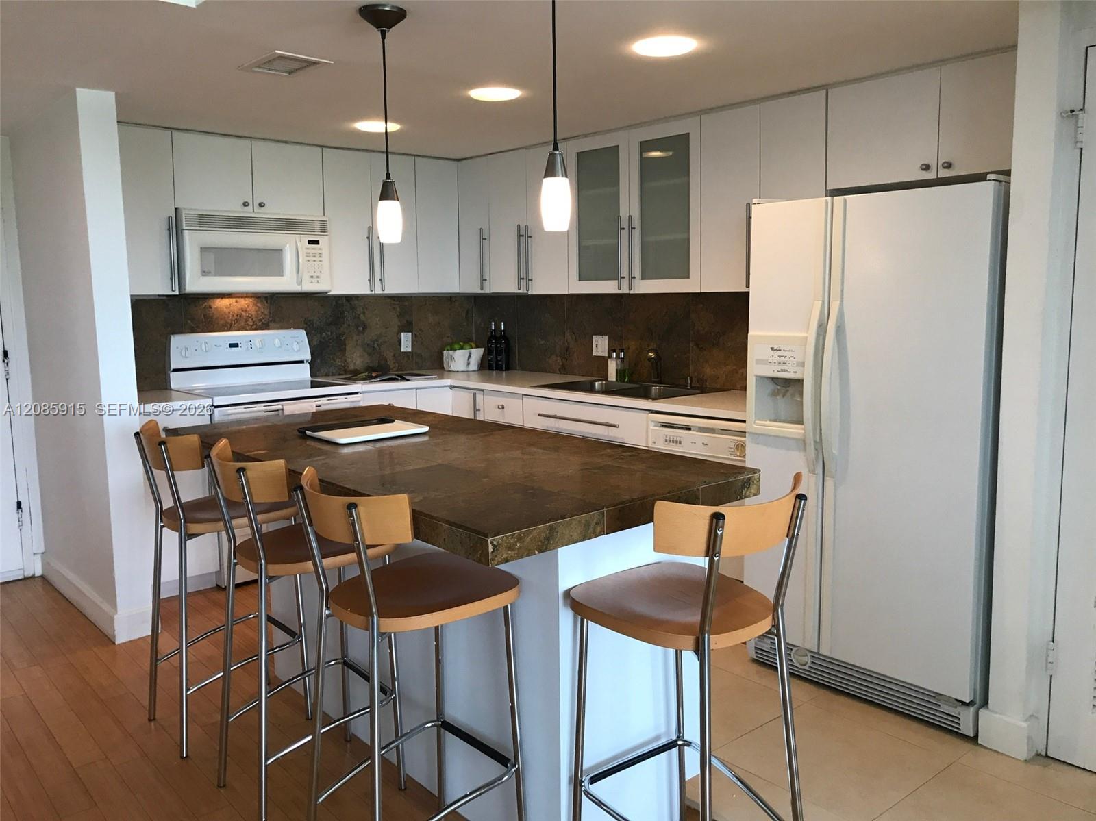 150 SE 25th Rd # 7H — Photo 4