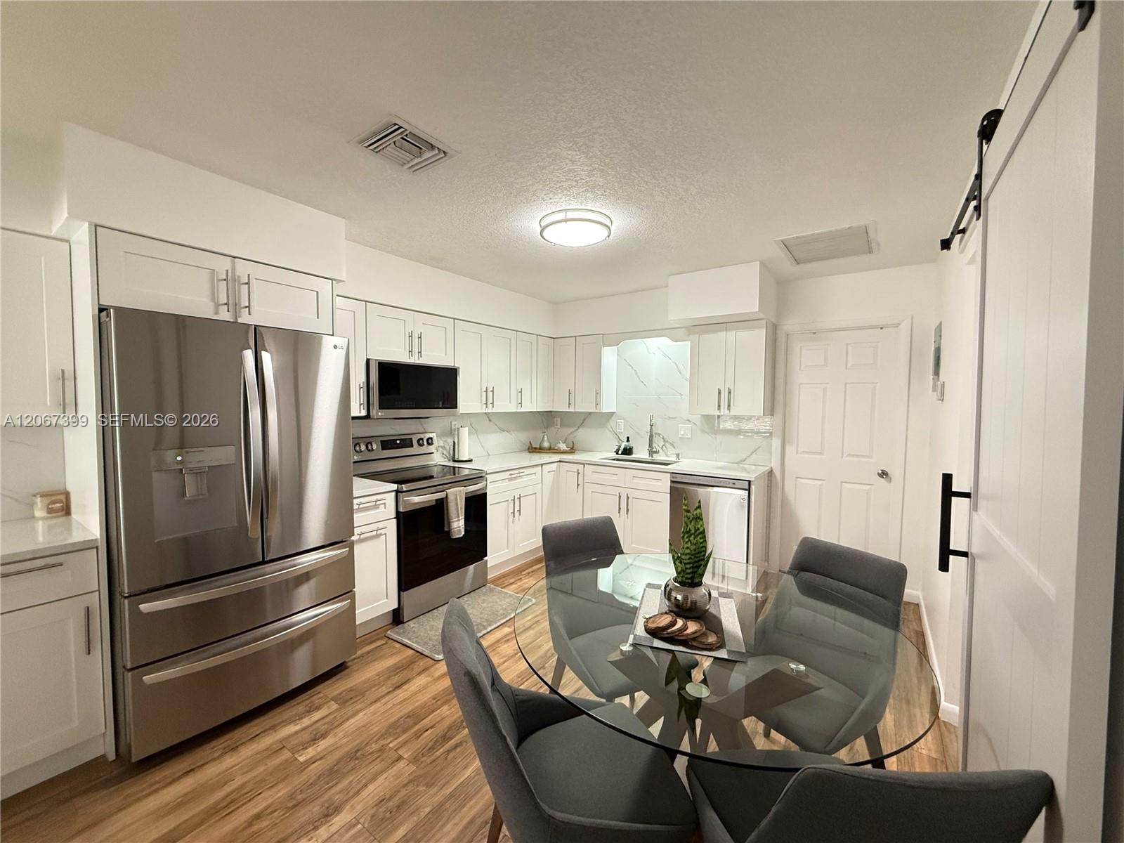 2220 NE 36th St # 1 — Photo 3