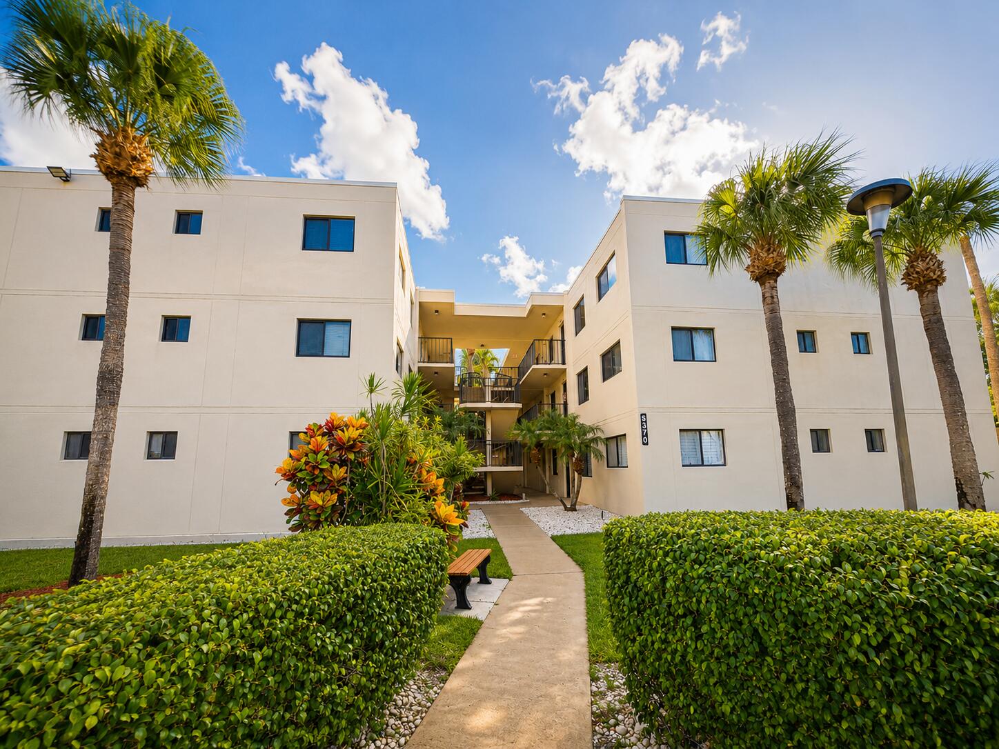 5370 Las Verdes Circle # 304, Delray Beach FL 33484