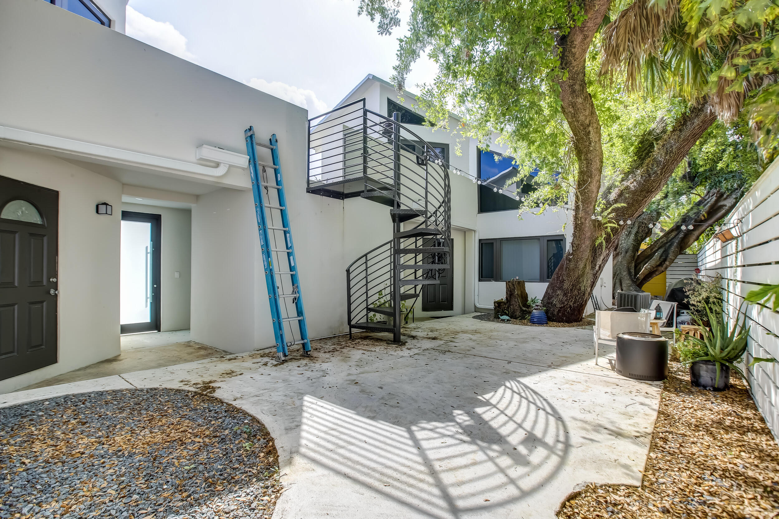 800 SW 4th Avenue # 2 — Photo 3