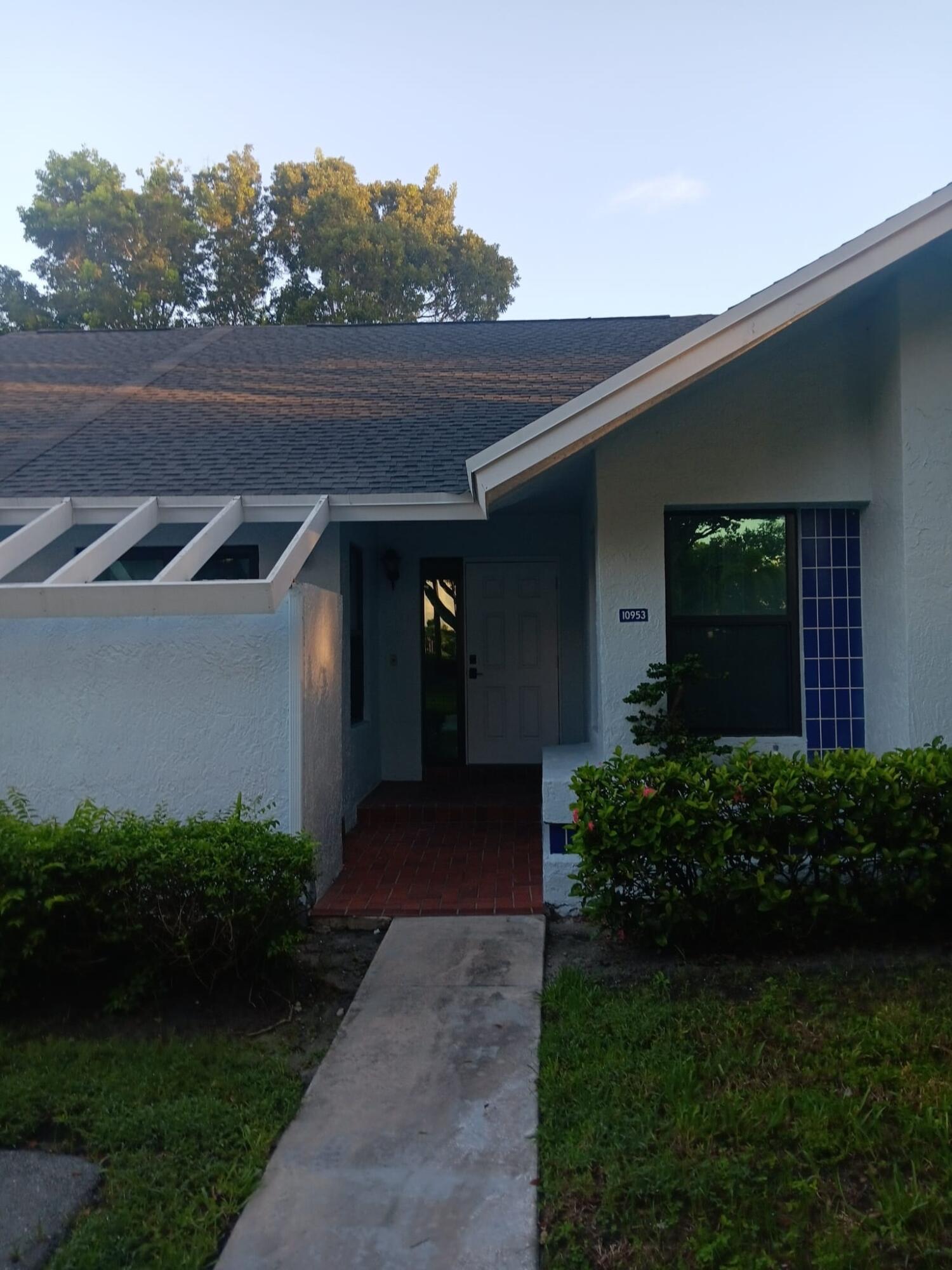 10953 Hidden Lake Place — Photo 4