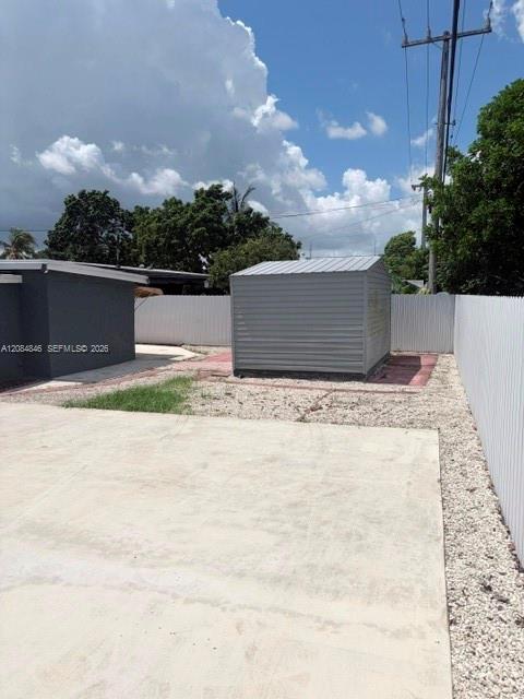 3611 SW 40th St — Photo 5