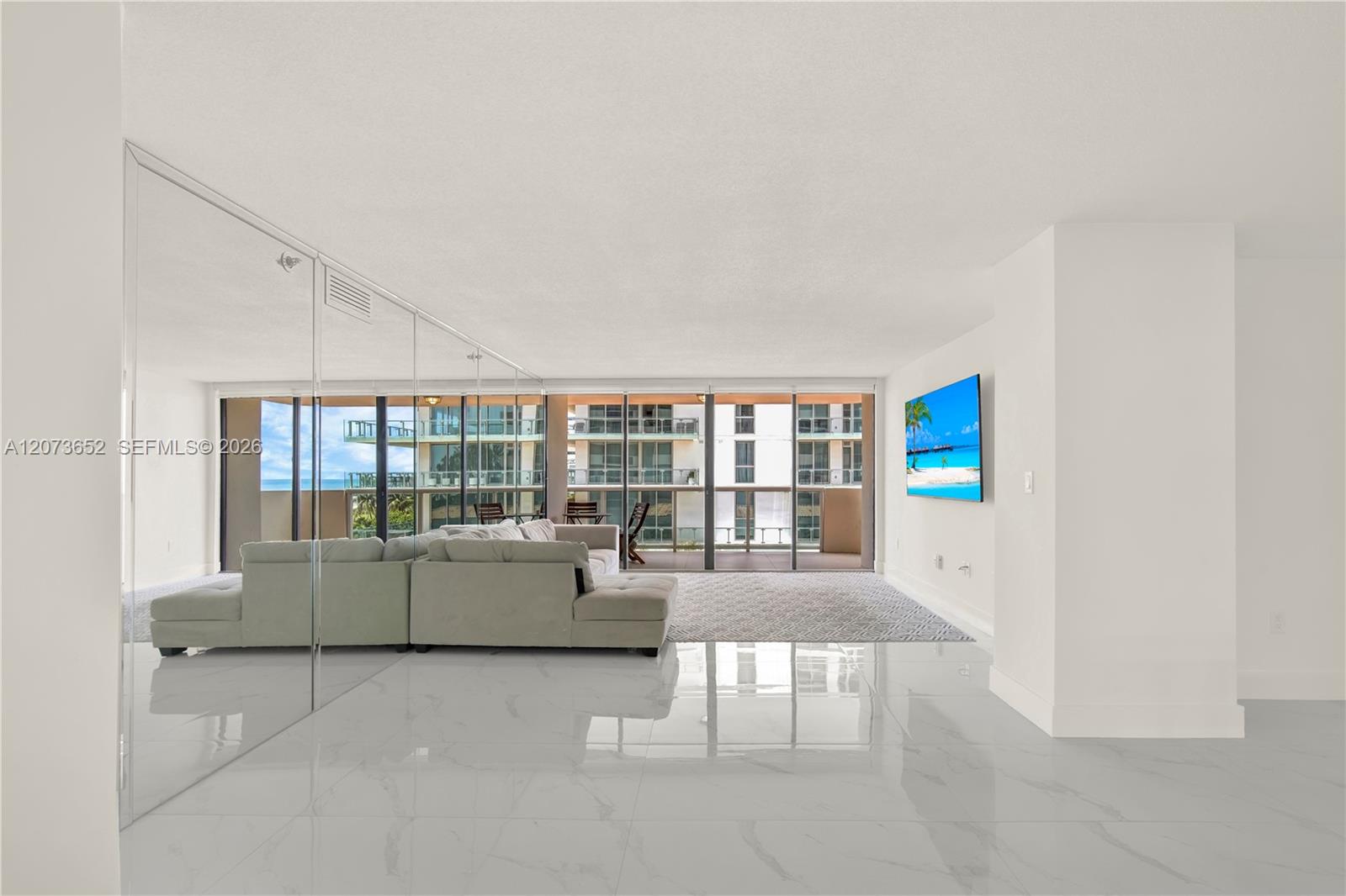 5757 Collins Ave # 507 — Photo 3