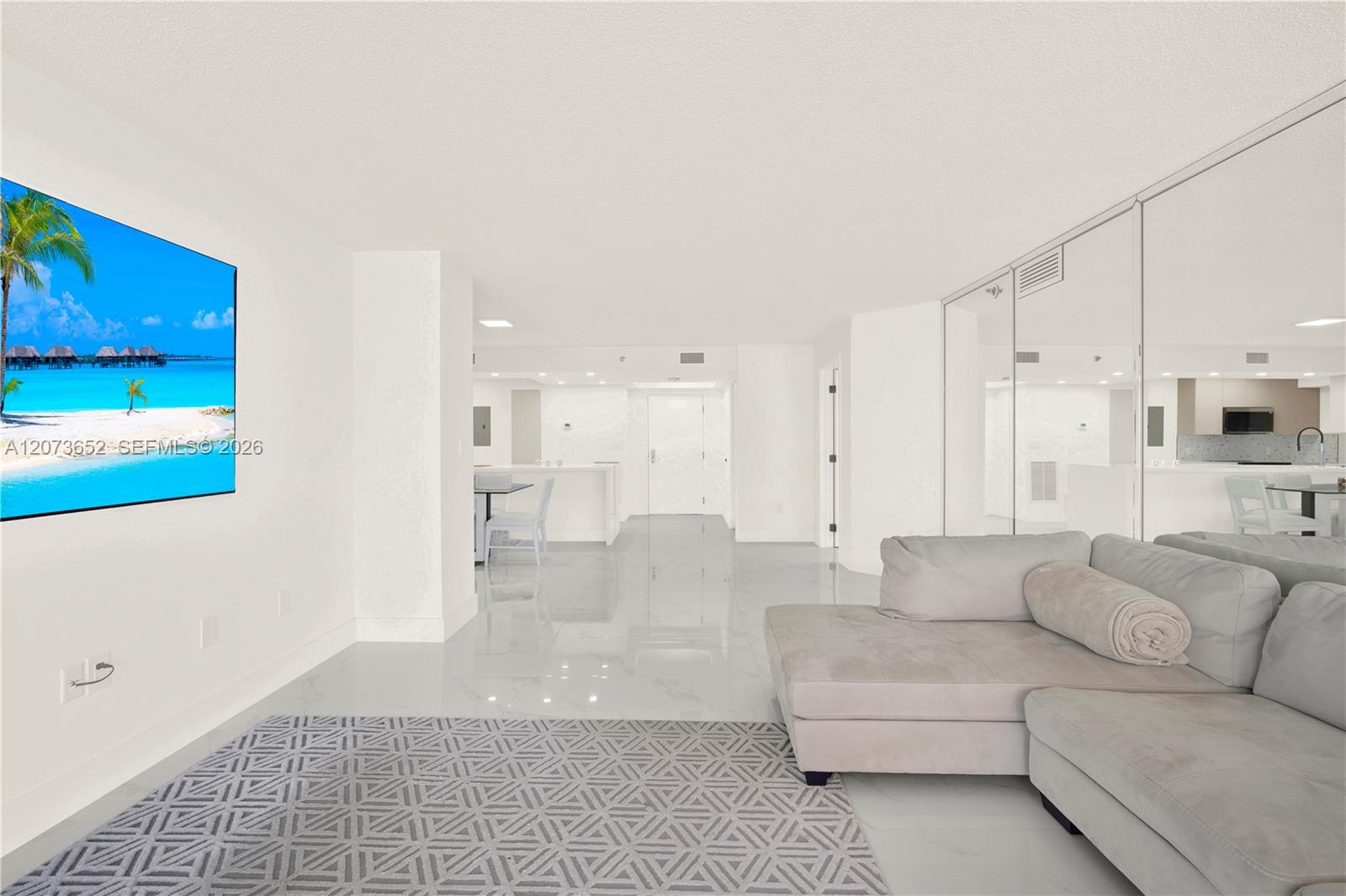 5757 Collins Ave # 507 — Photo 4