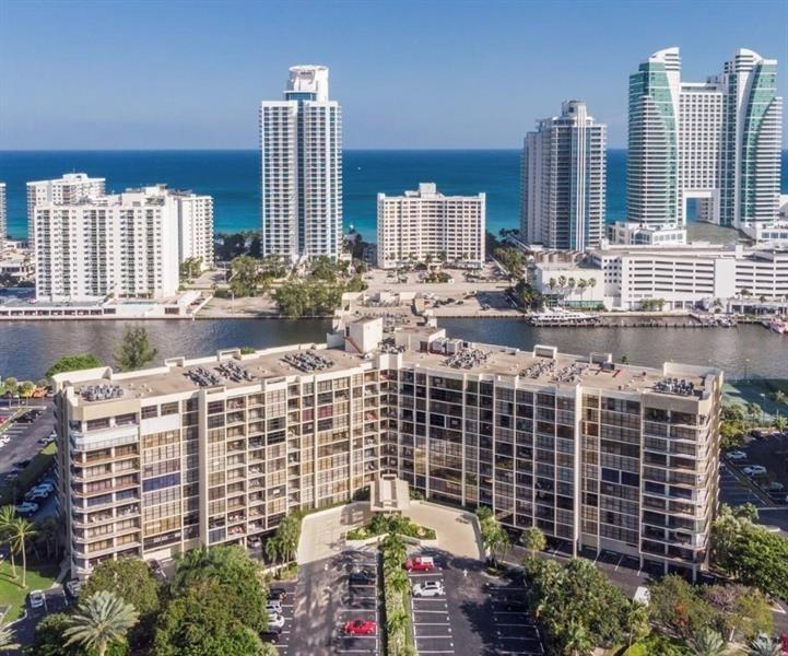 600 Parkview Drive # 531, Hallandale Beach FL 33009