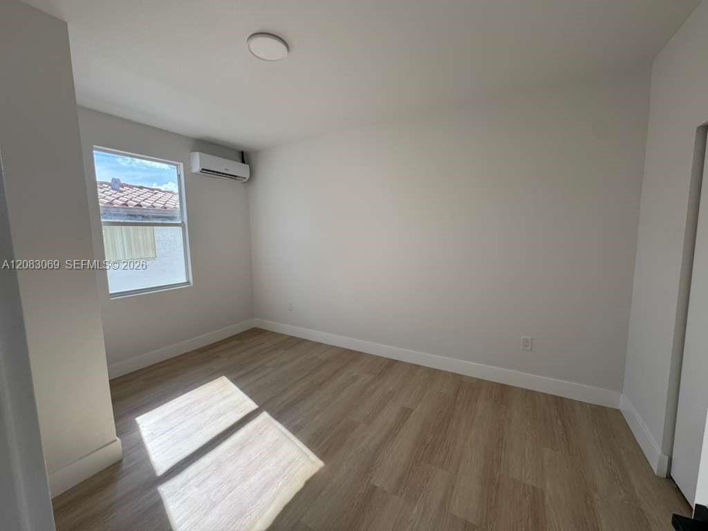 2425 SW 6th St # 11 — Photo 4