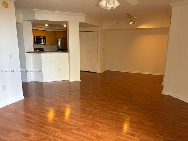 1919 Van Buren St # 502A — Photo 5