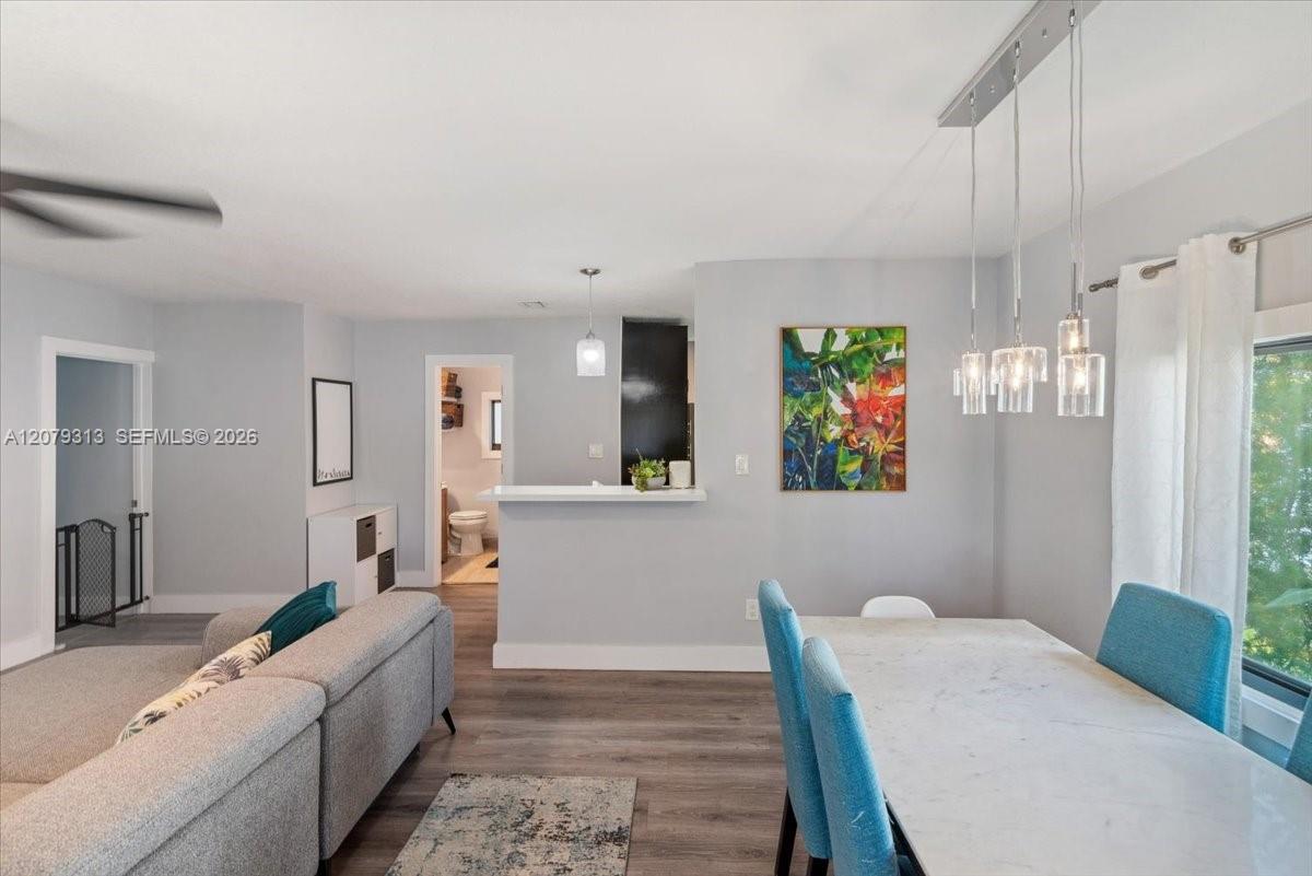 2434 Lincoln St — Photo 5