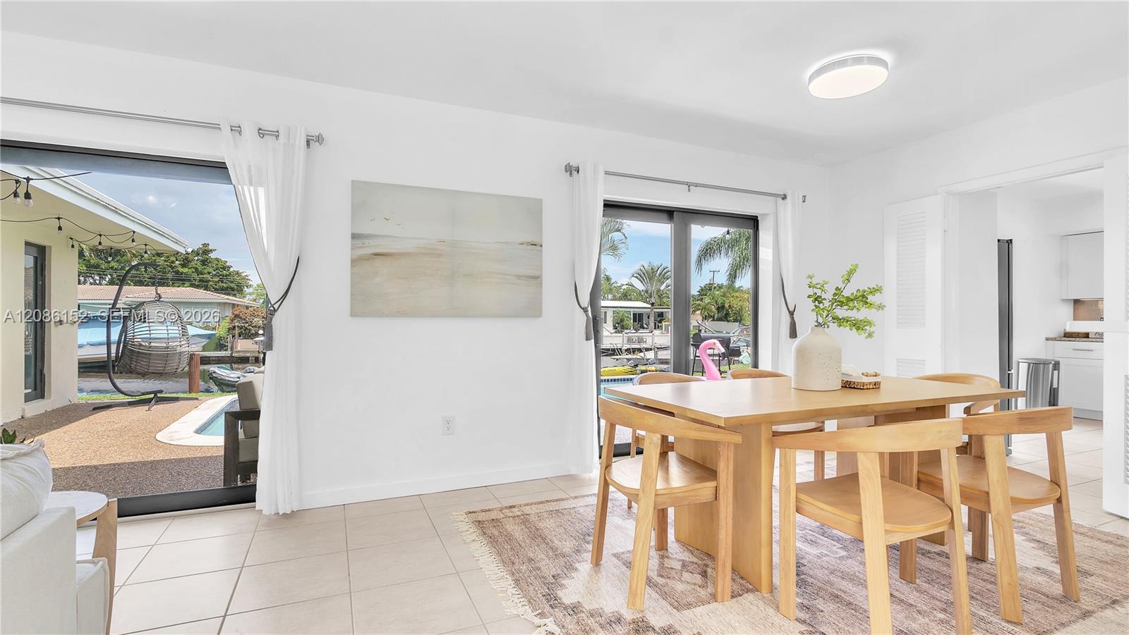 151 SE 9th Ct — Photo 4