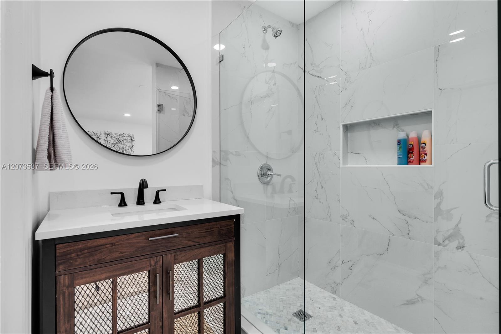 1510 Normandy # B — Photo 4