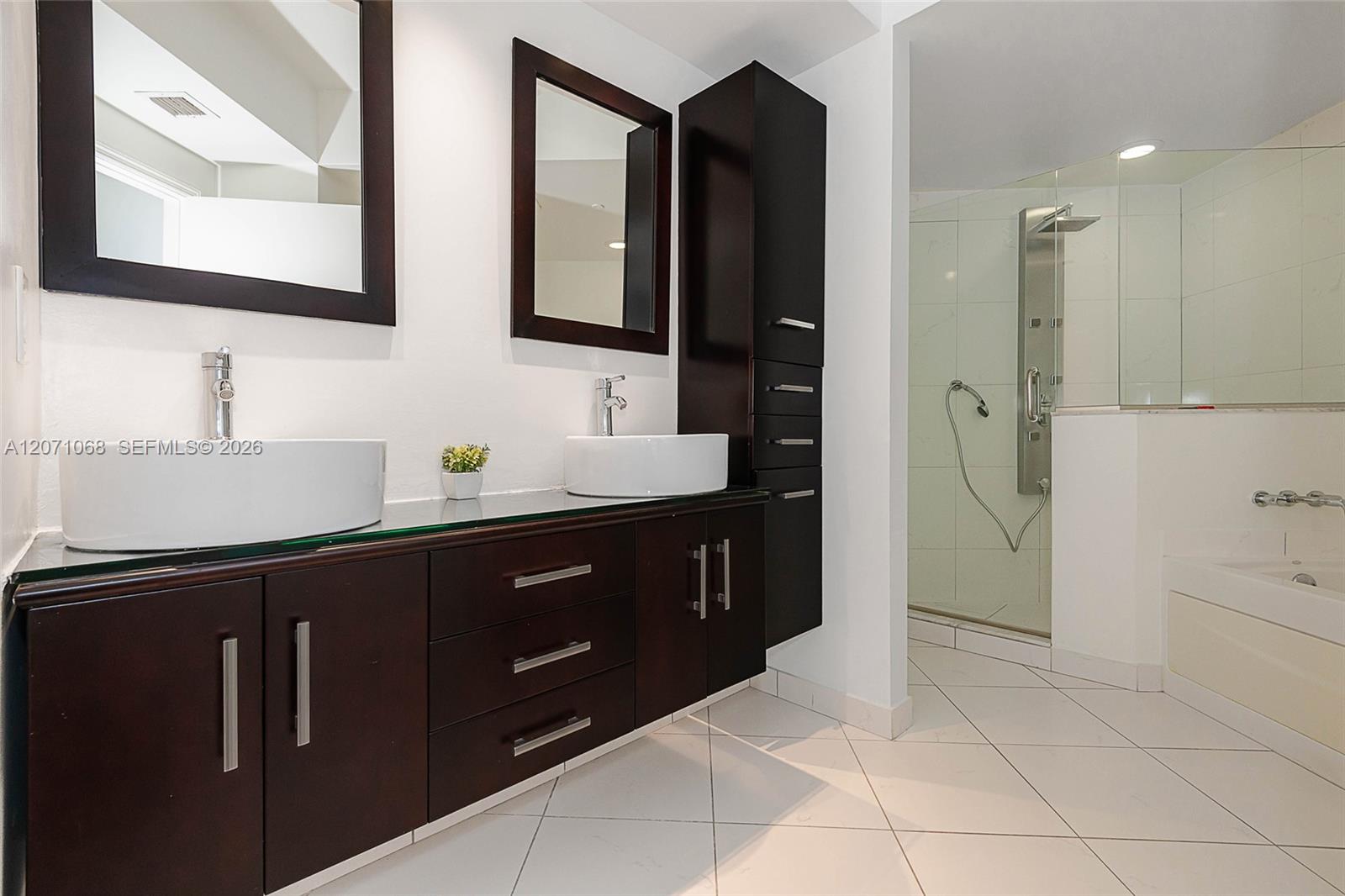 55 SE 6th St # 1507 — Photo 2