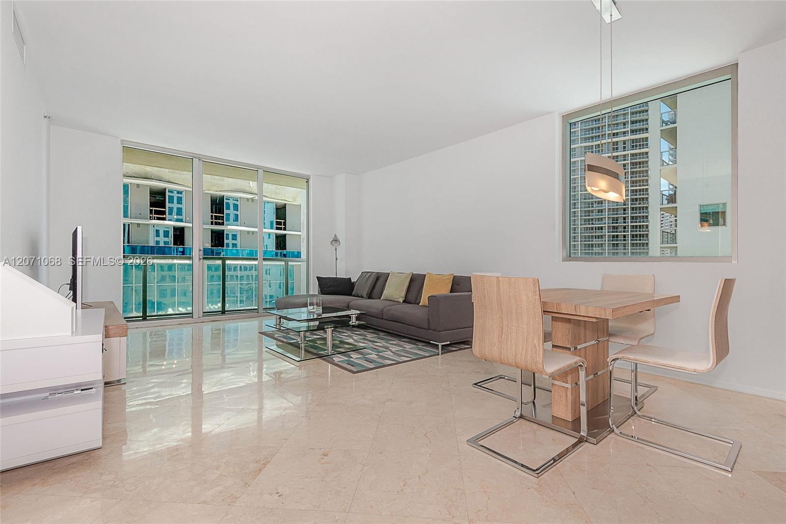 55 SE 6th St # 1507 — Photo 5