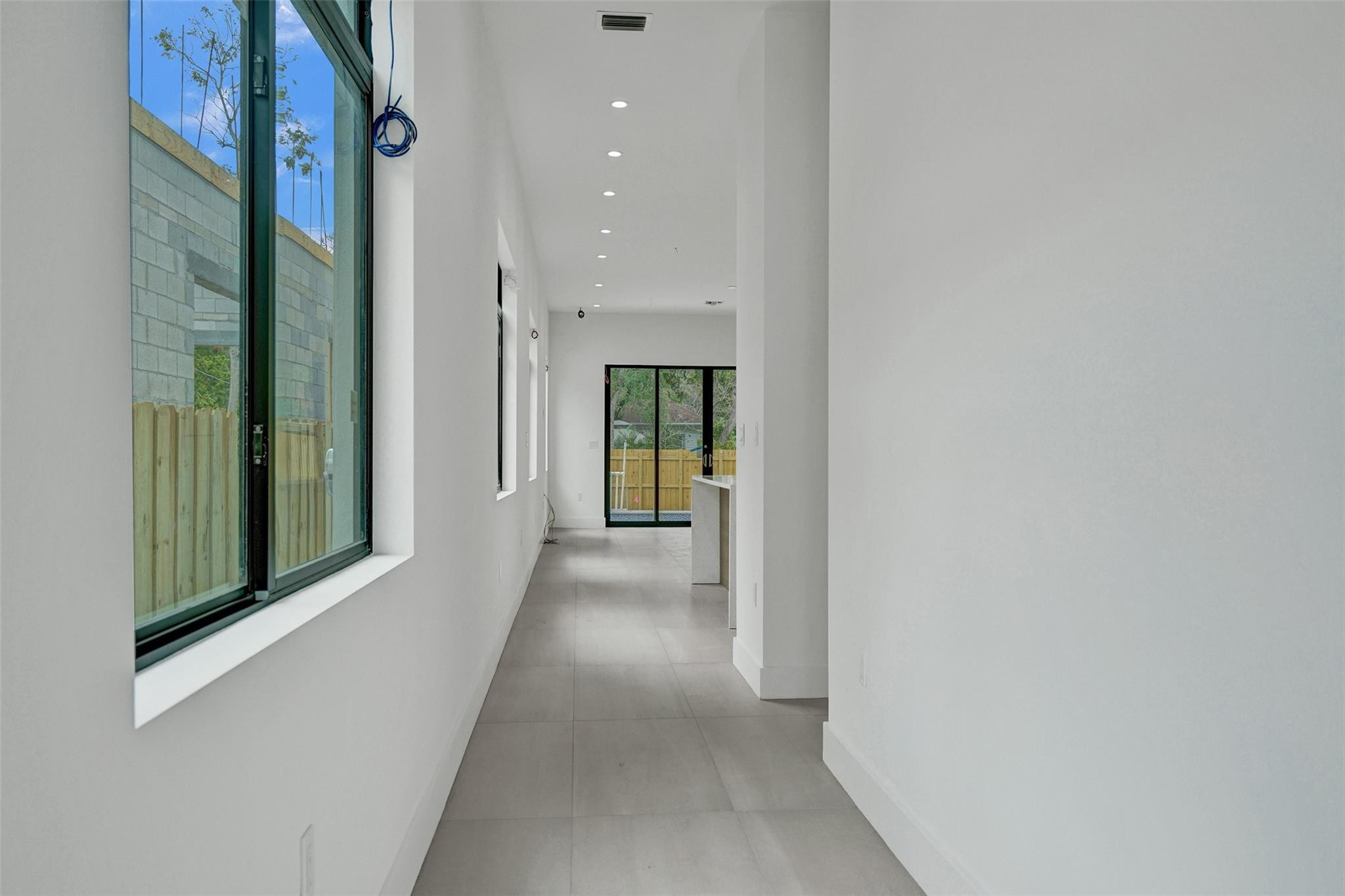 606 SW 7TH Avenue — Photo 4