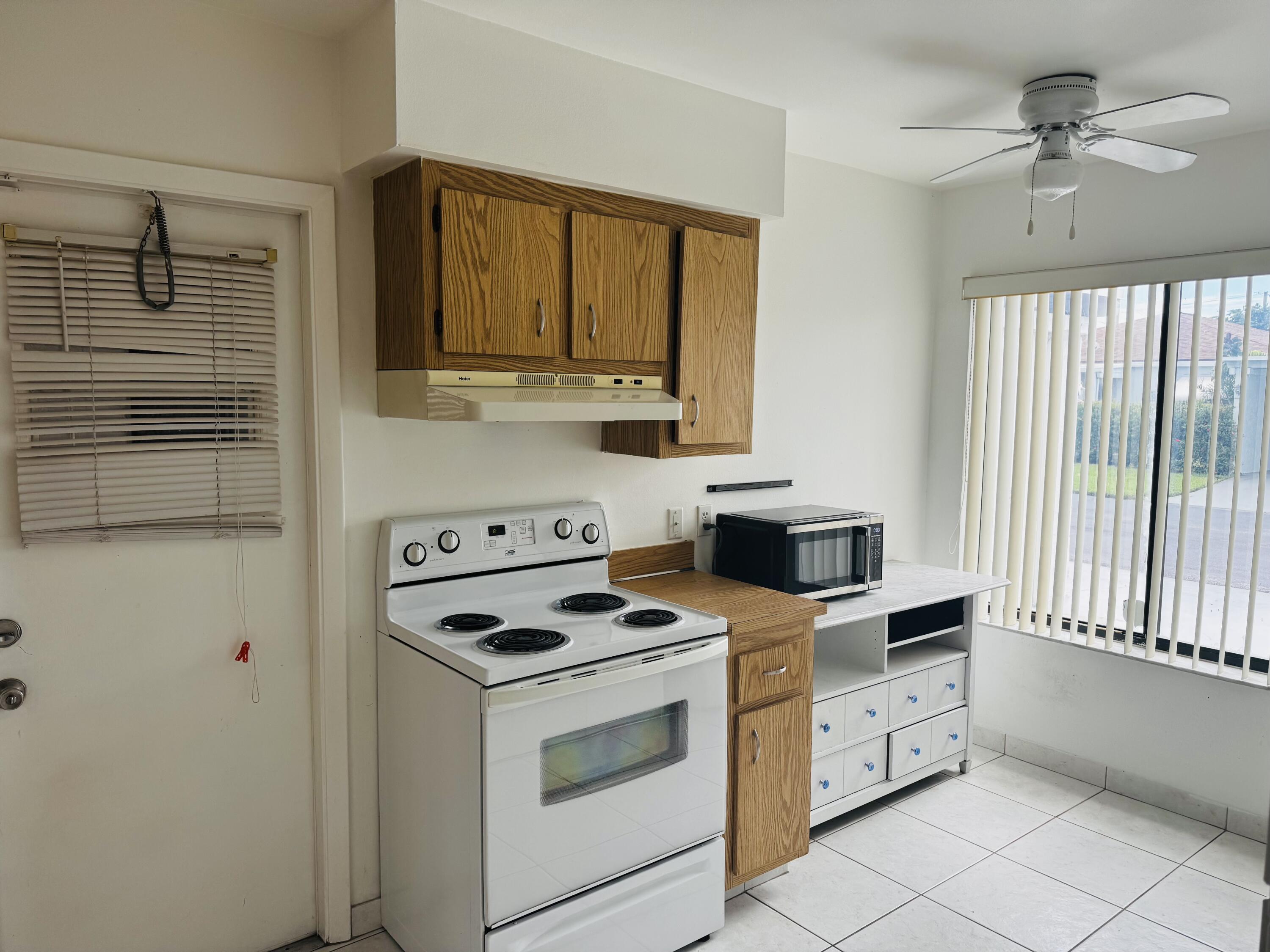 14858 Wildflower Lane — Photo 4