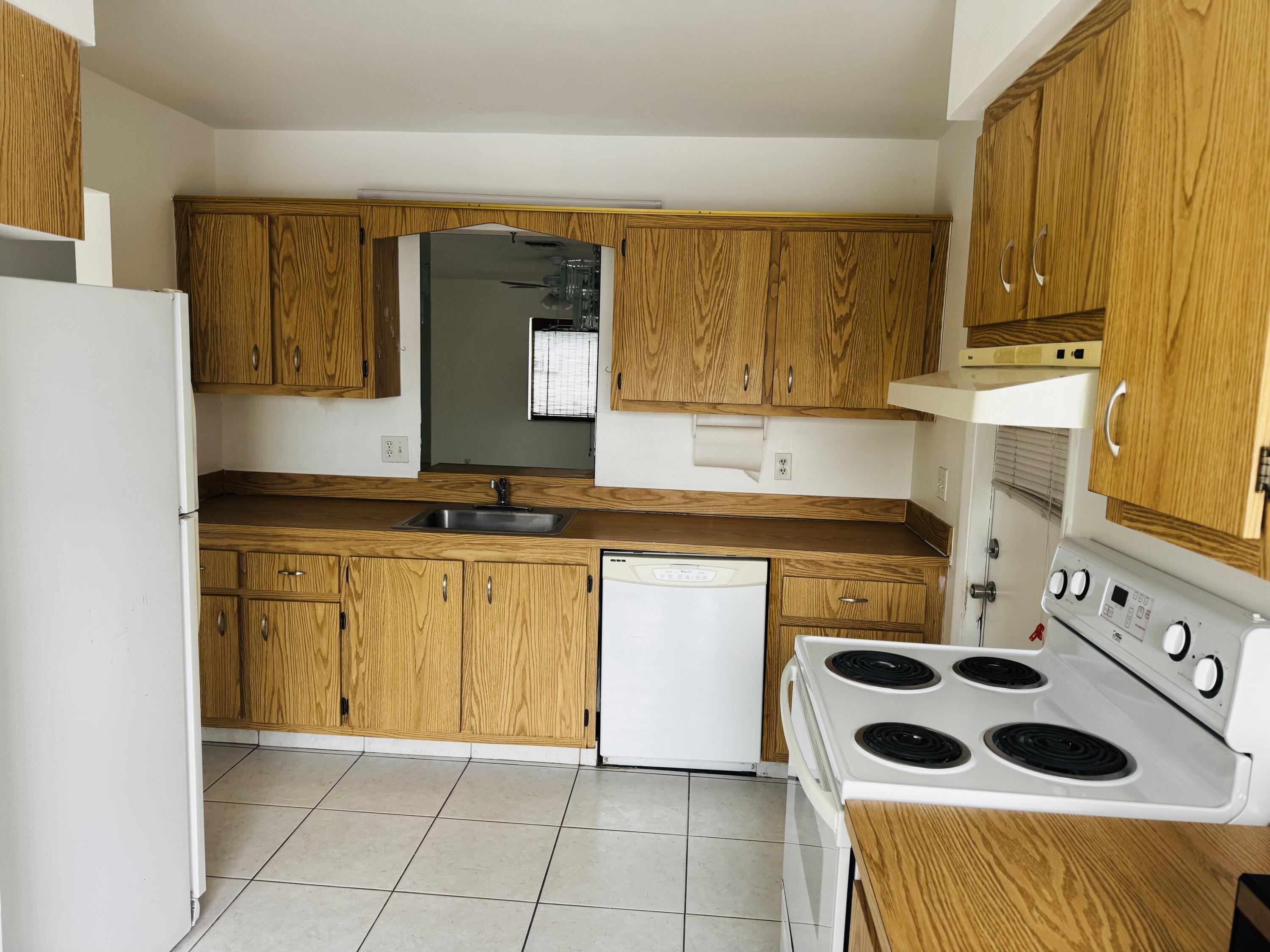 14858 Wildflower Lane — Photo 3