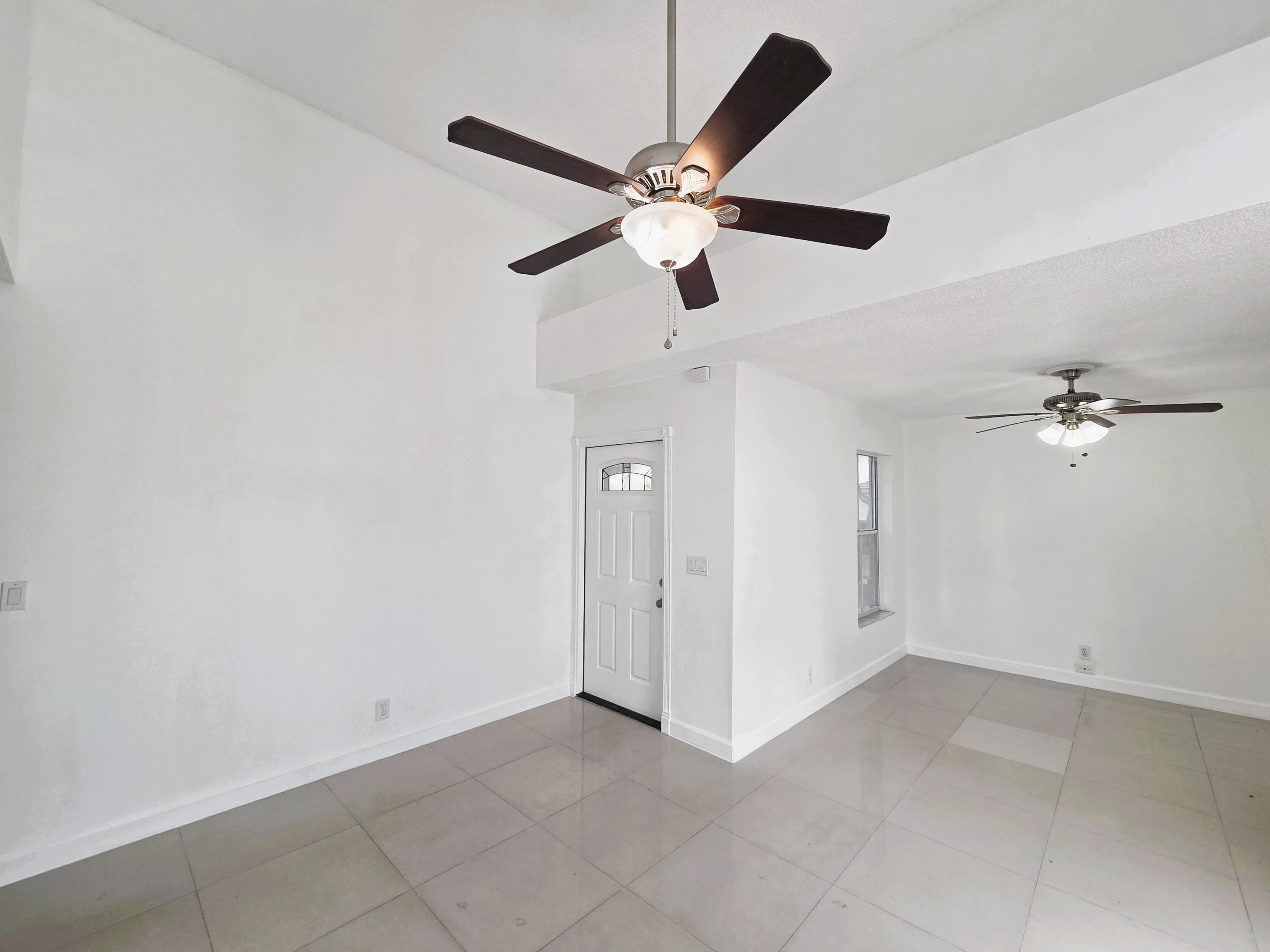 533 NW 47th Avenue — Photo 5
