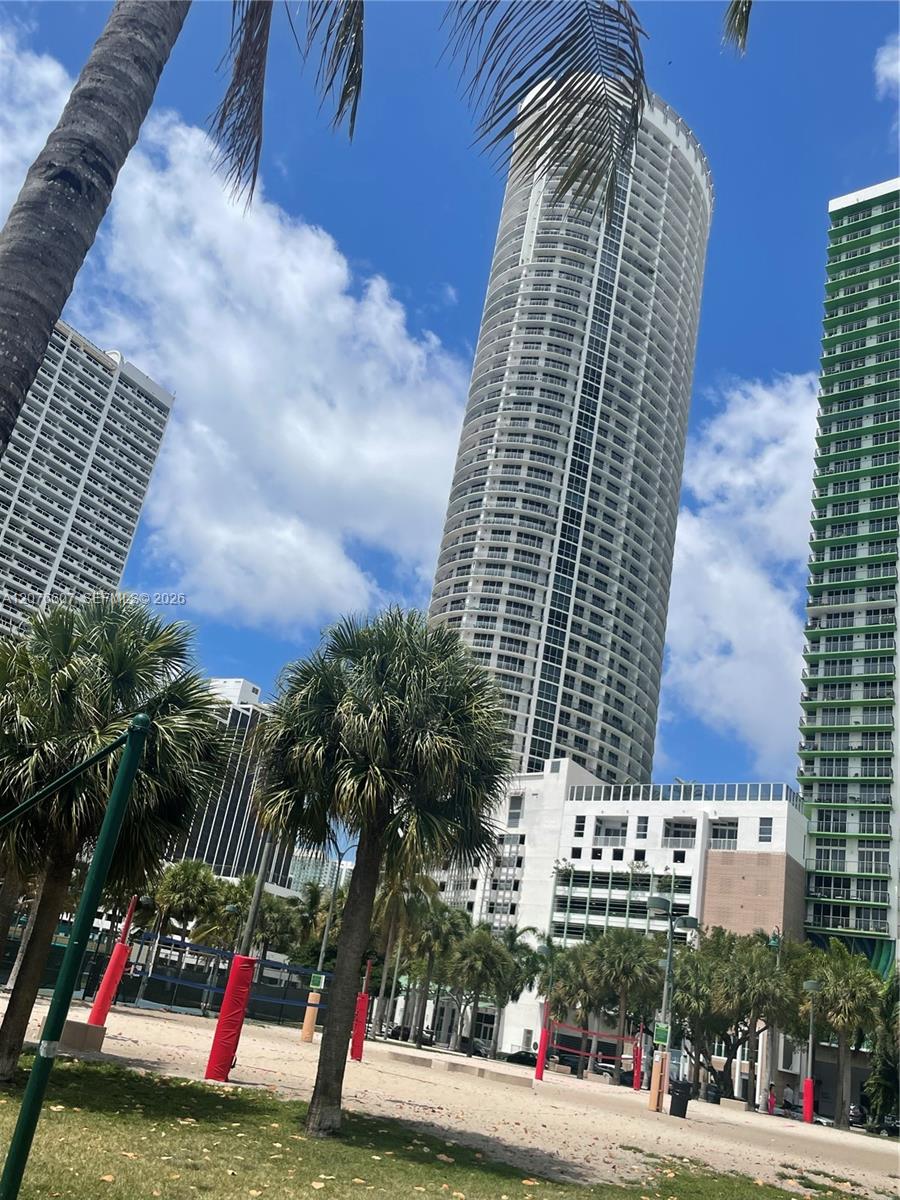 1750 N Bayshore Dr # 3403 — Photo 3