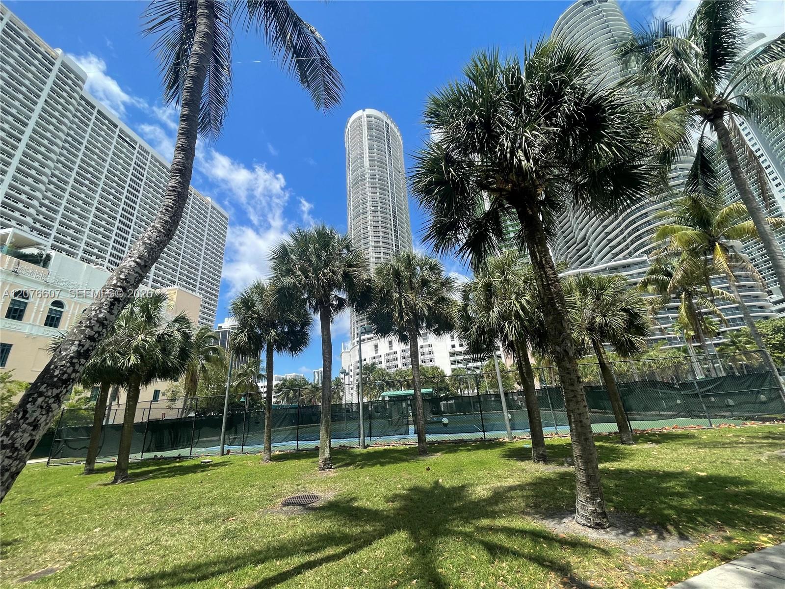 1750 N Bayshore Dr # 3403 — Photo 4