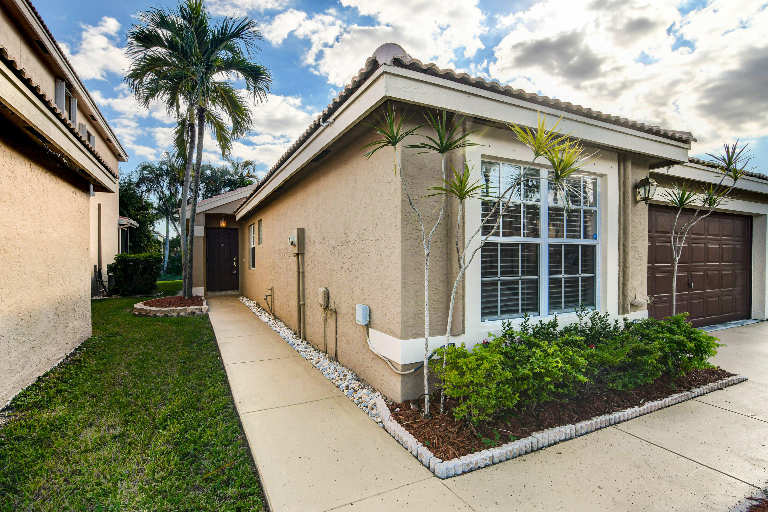 3574 DANBURY Court — Photo 3
