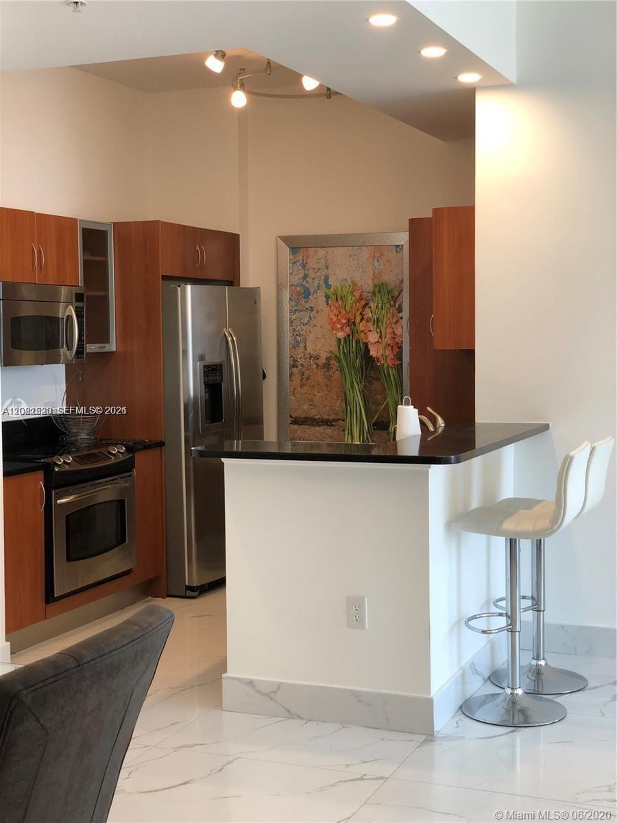 18800 NE 29th Ave # PH17 — Photo 3