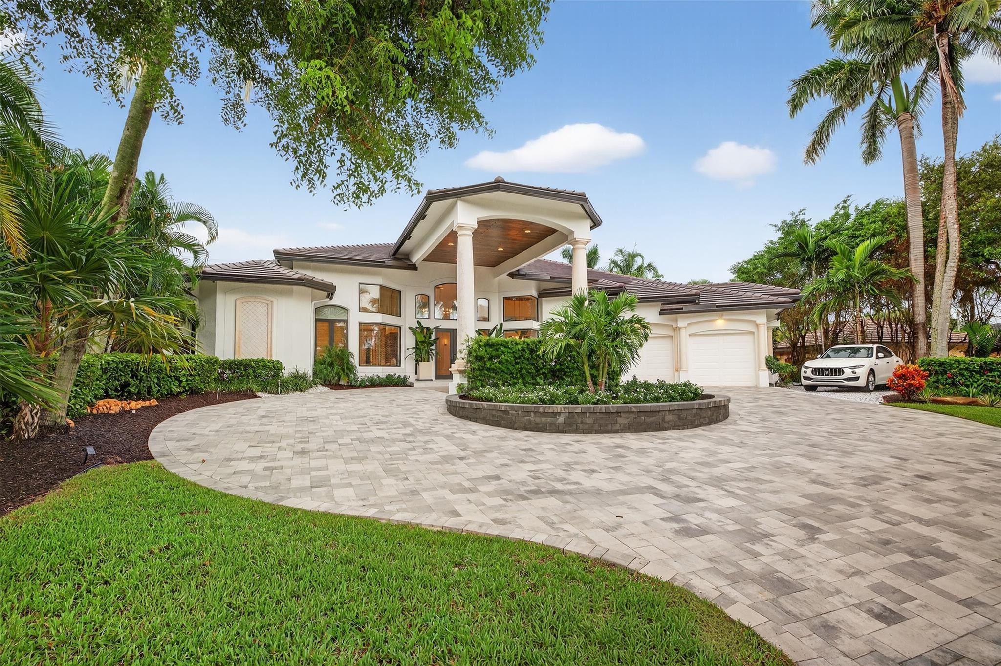 1518 E Lake Drive, Fort Lauderdale FL 33316