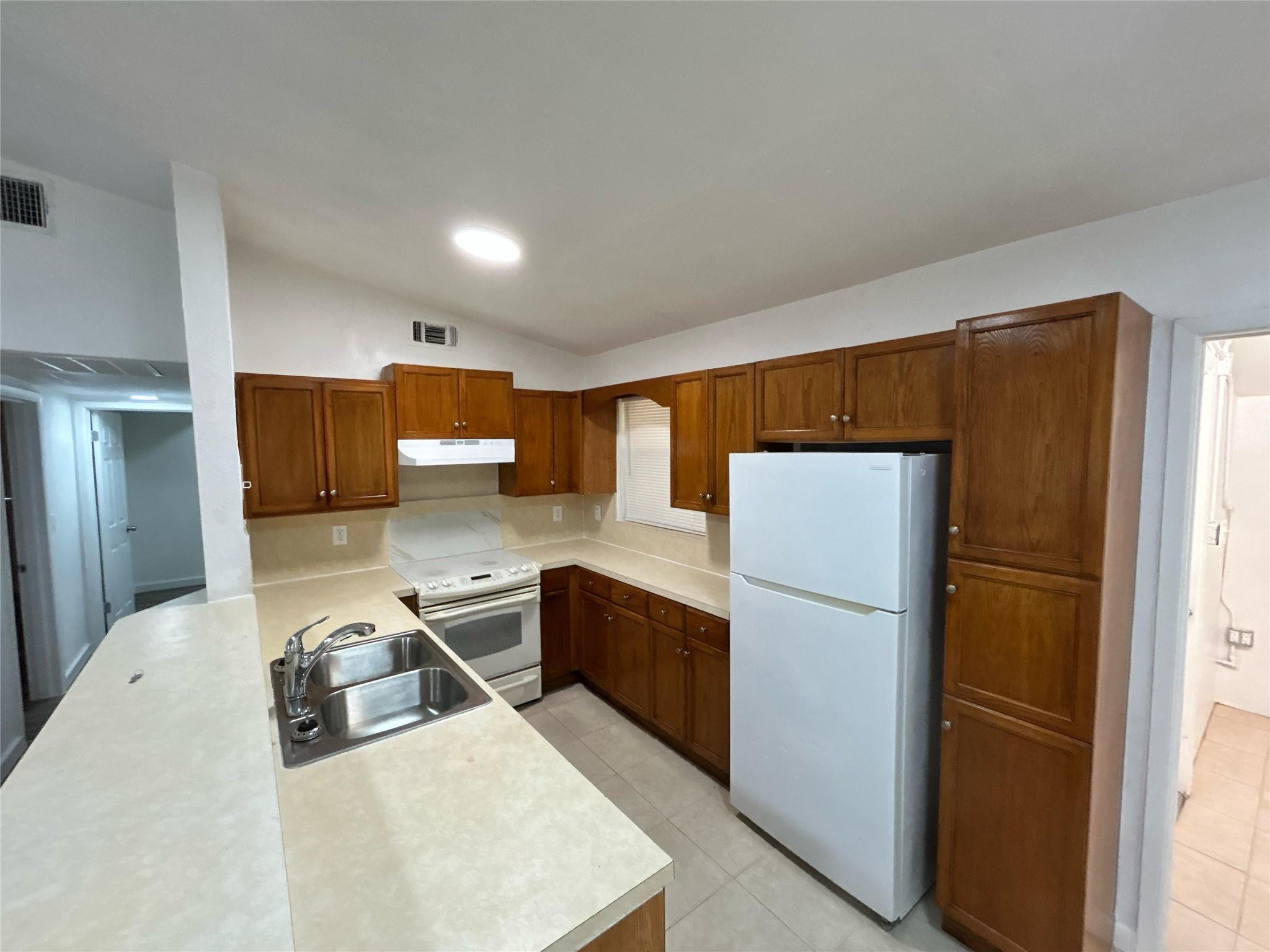417 SW 25TH Terrace, Fort Lauderdale FL 33312