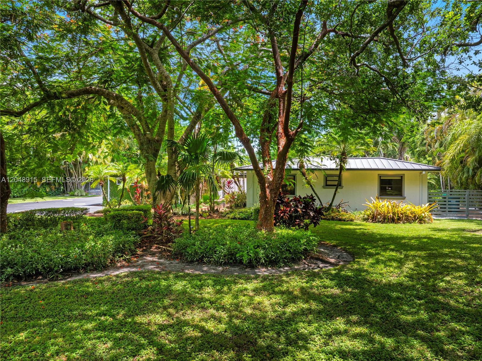 8735 SW 122nd St — Photo 3