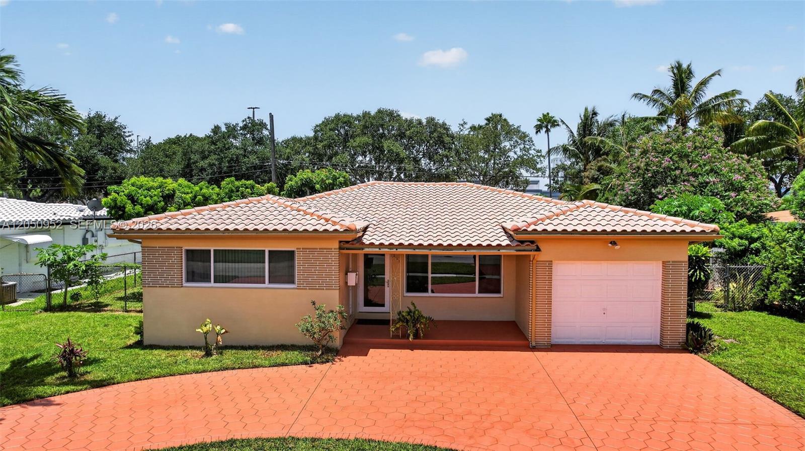 206 N 32nd Ave, Hollywood FL 33021