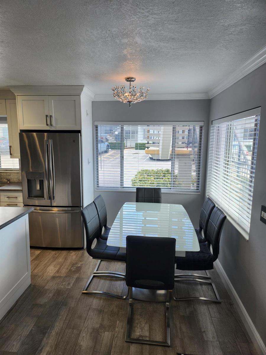 111-dining area