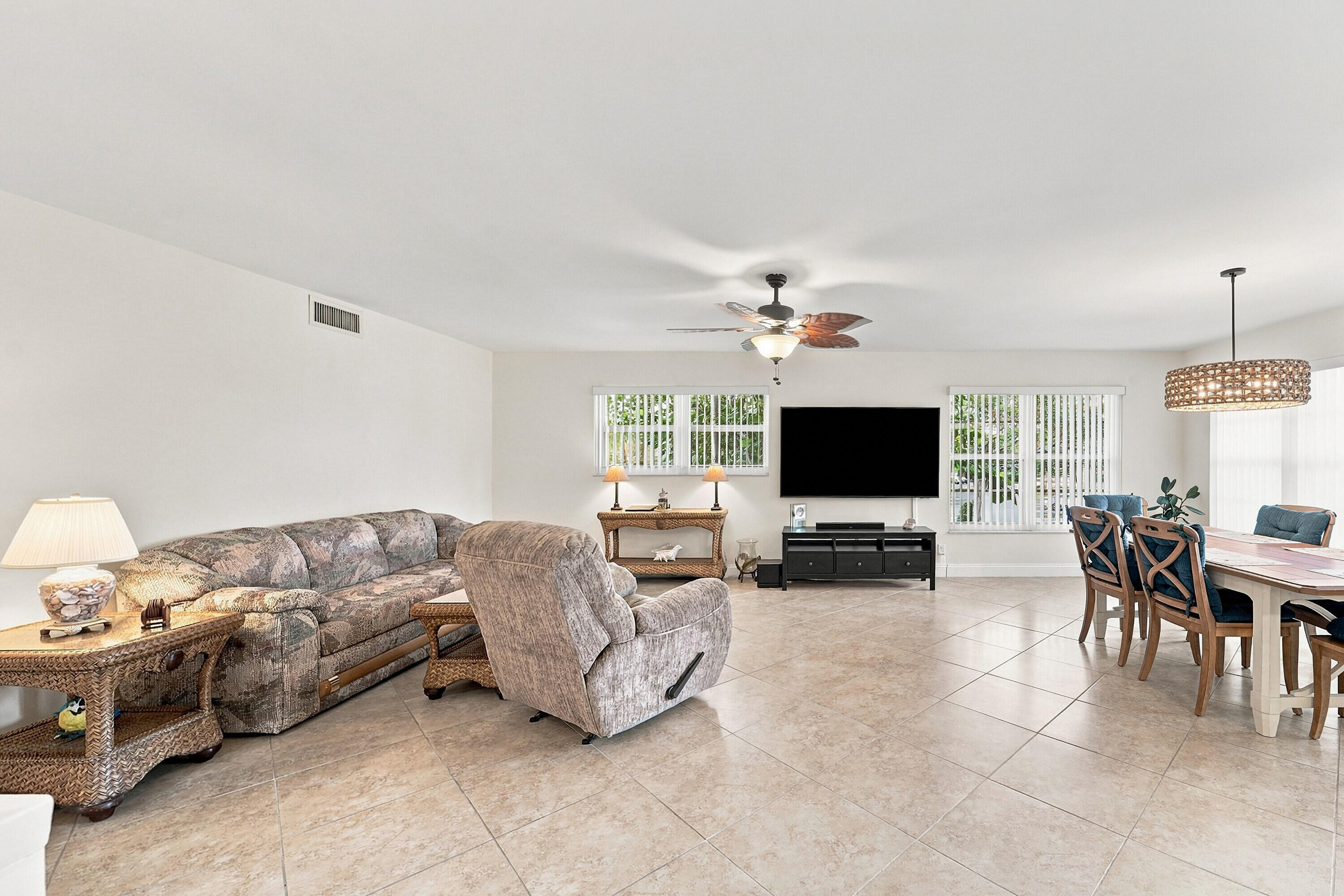 2870 NE 14TH ST Causeway # 208C — Photo 3