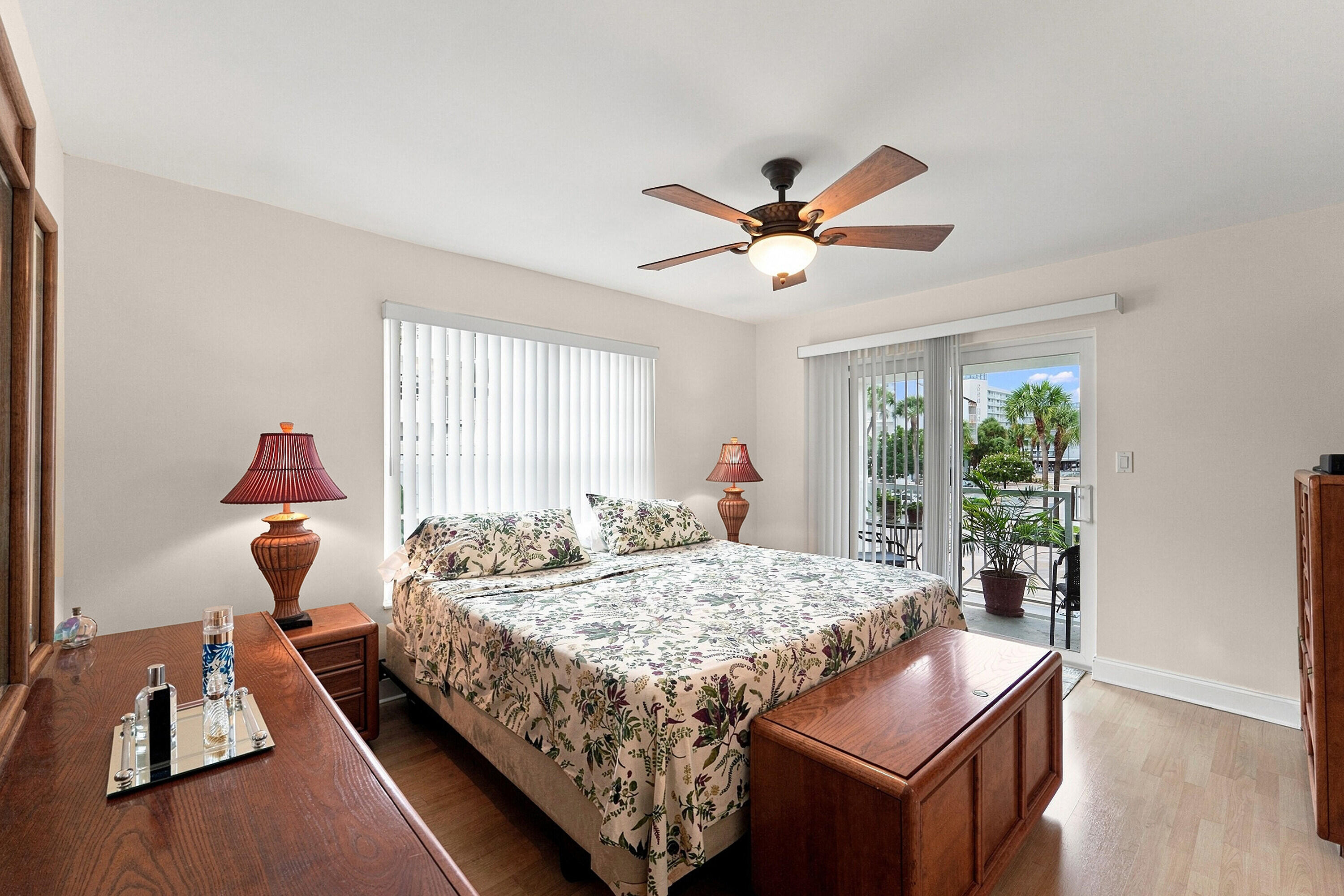 2870 NE 14TH ST Causeway # 208C — Photo 4