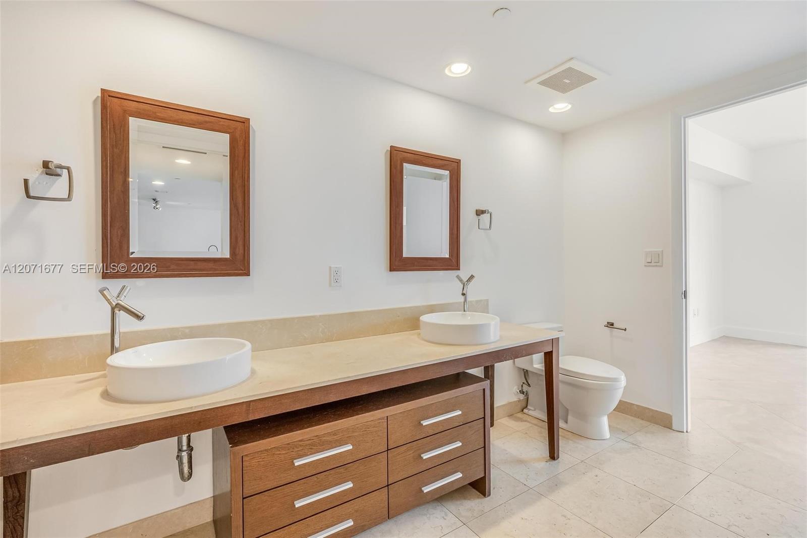 475 Brickell Ave # 3811 View 14
