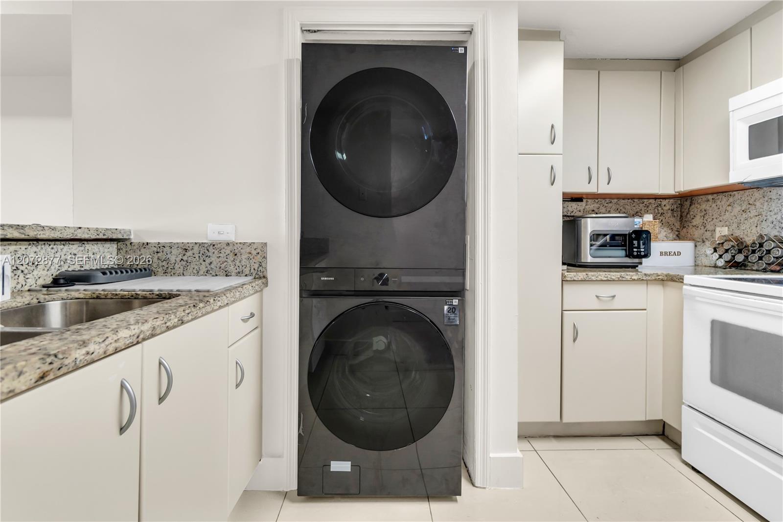 1650 Coral Way # 9 — Photo 4