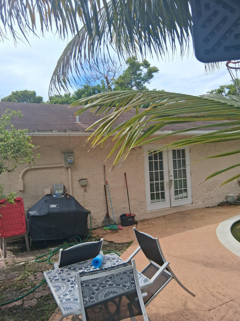 8171 SW 5th Court — Photo 4