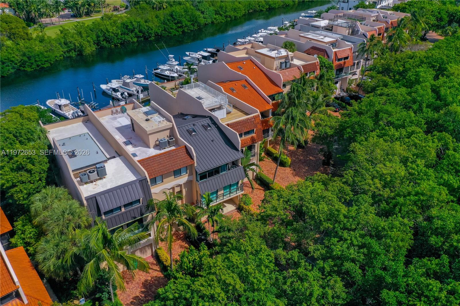 5990 Paradise Point Dr — Photo 5
