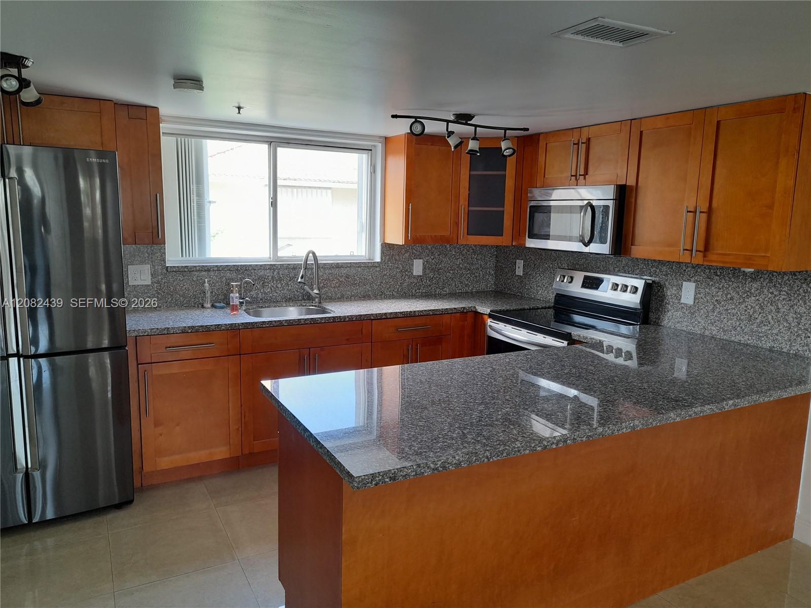 551 NW 82nd Ave # 520 — Photo 5