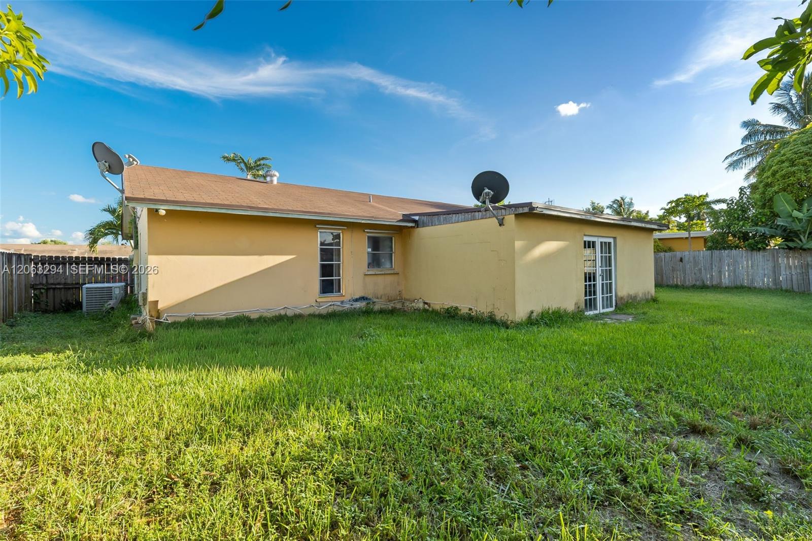 11045 SW 161st Ter — Photo 4