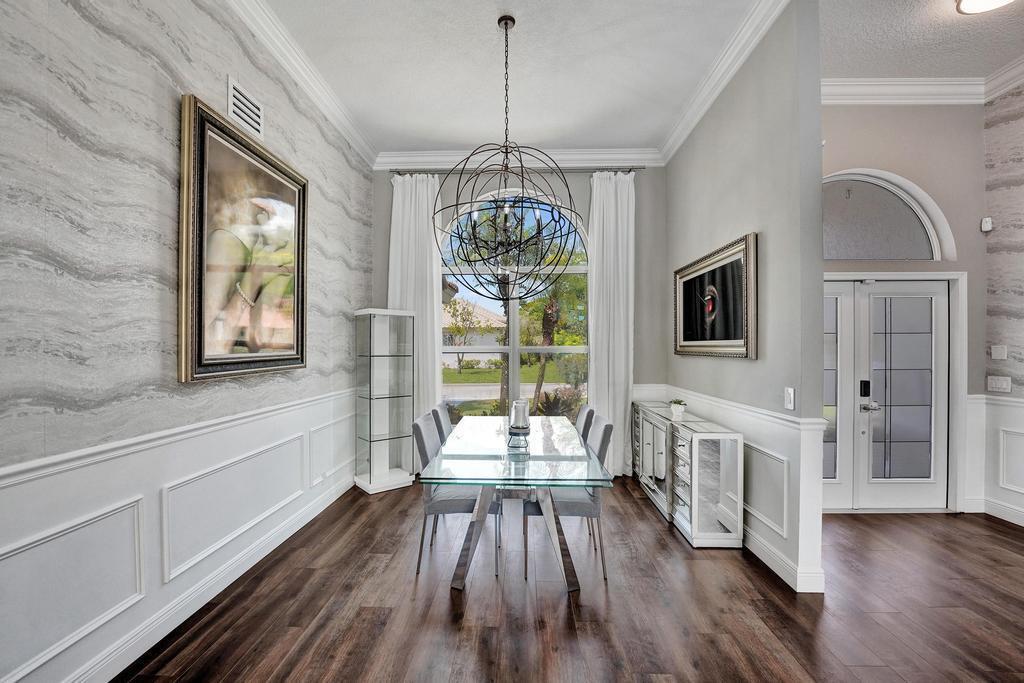 Formal Dining