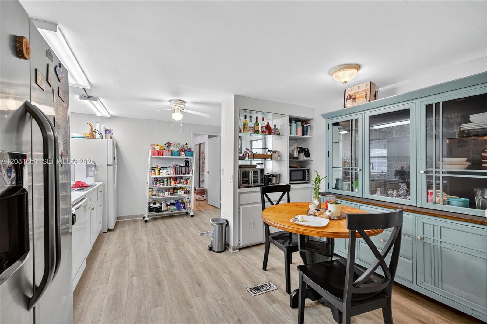 2430 SW 53rd St # 2430 — Photo 4