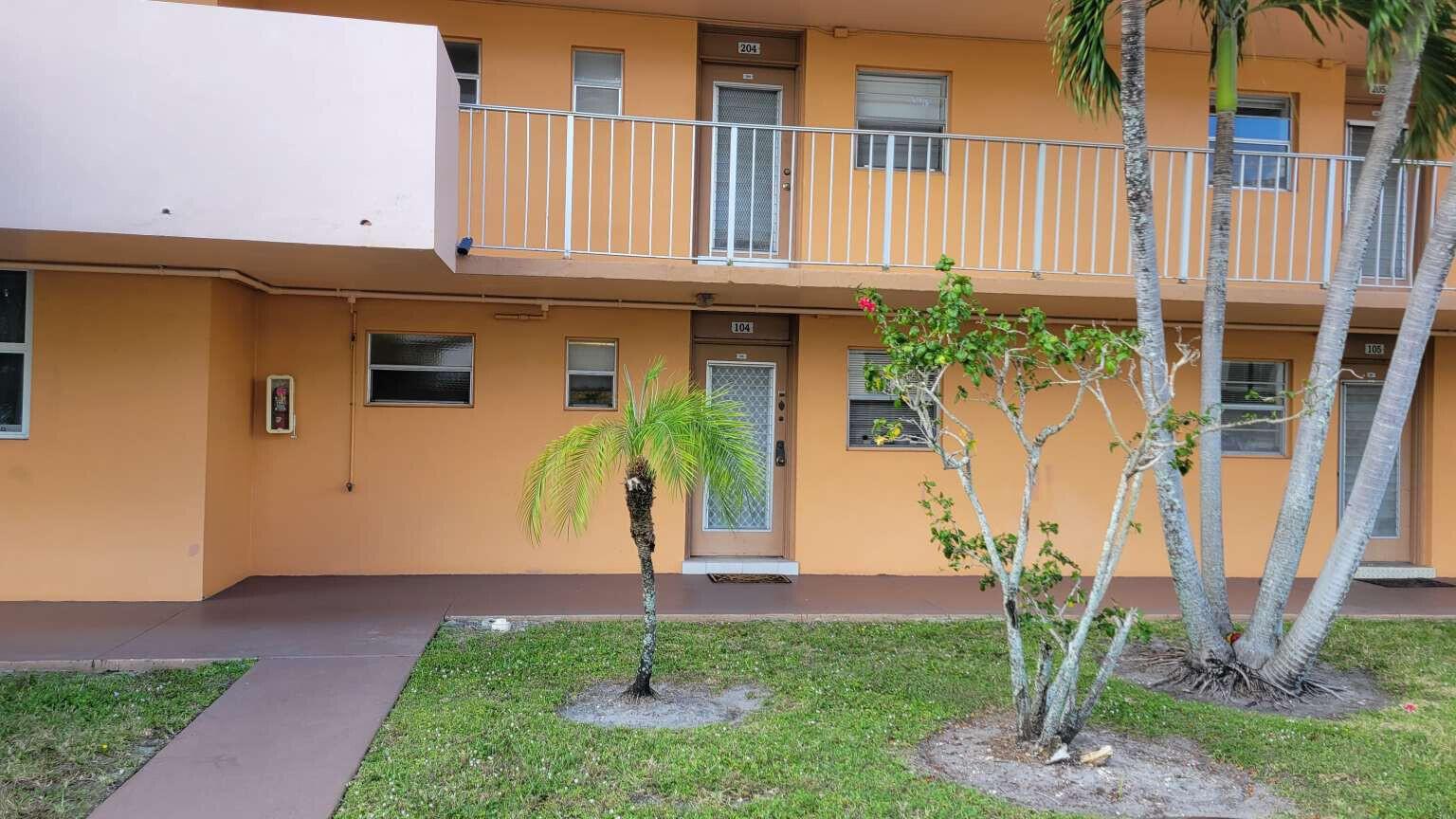 3001 NW 46TH Avenue # 104, Lauderdale Lakes FL 33313