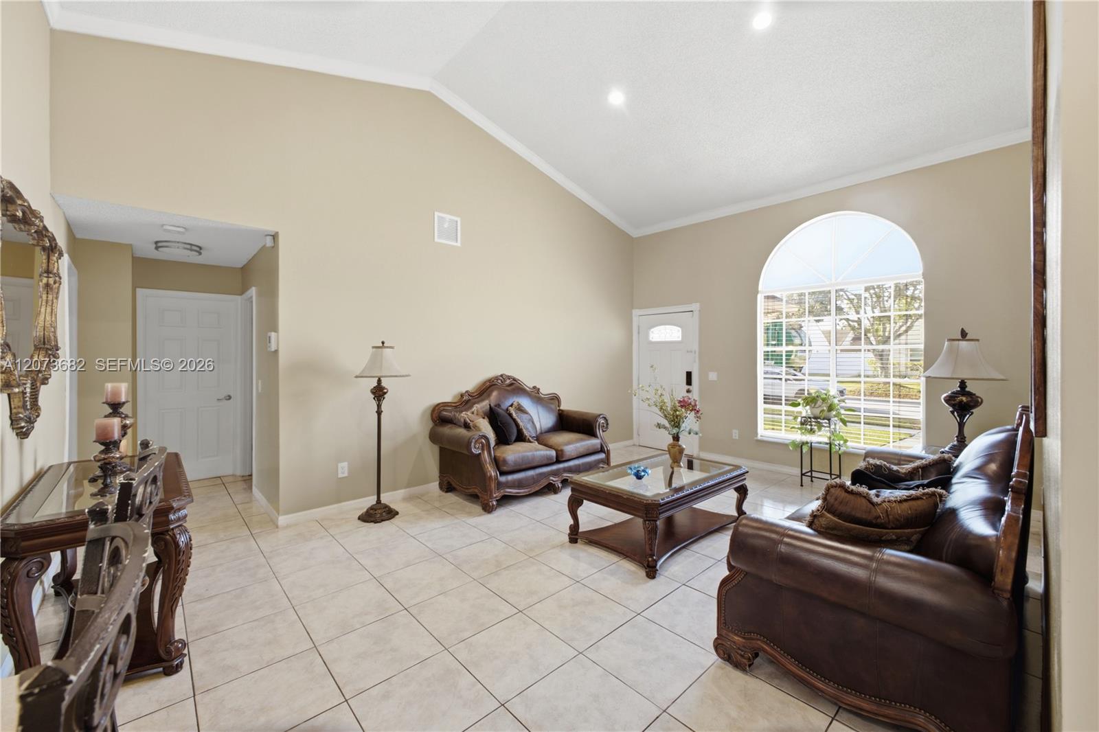 8635 SW 15th St — Photo 3