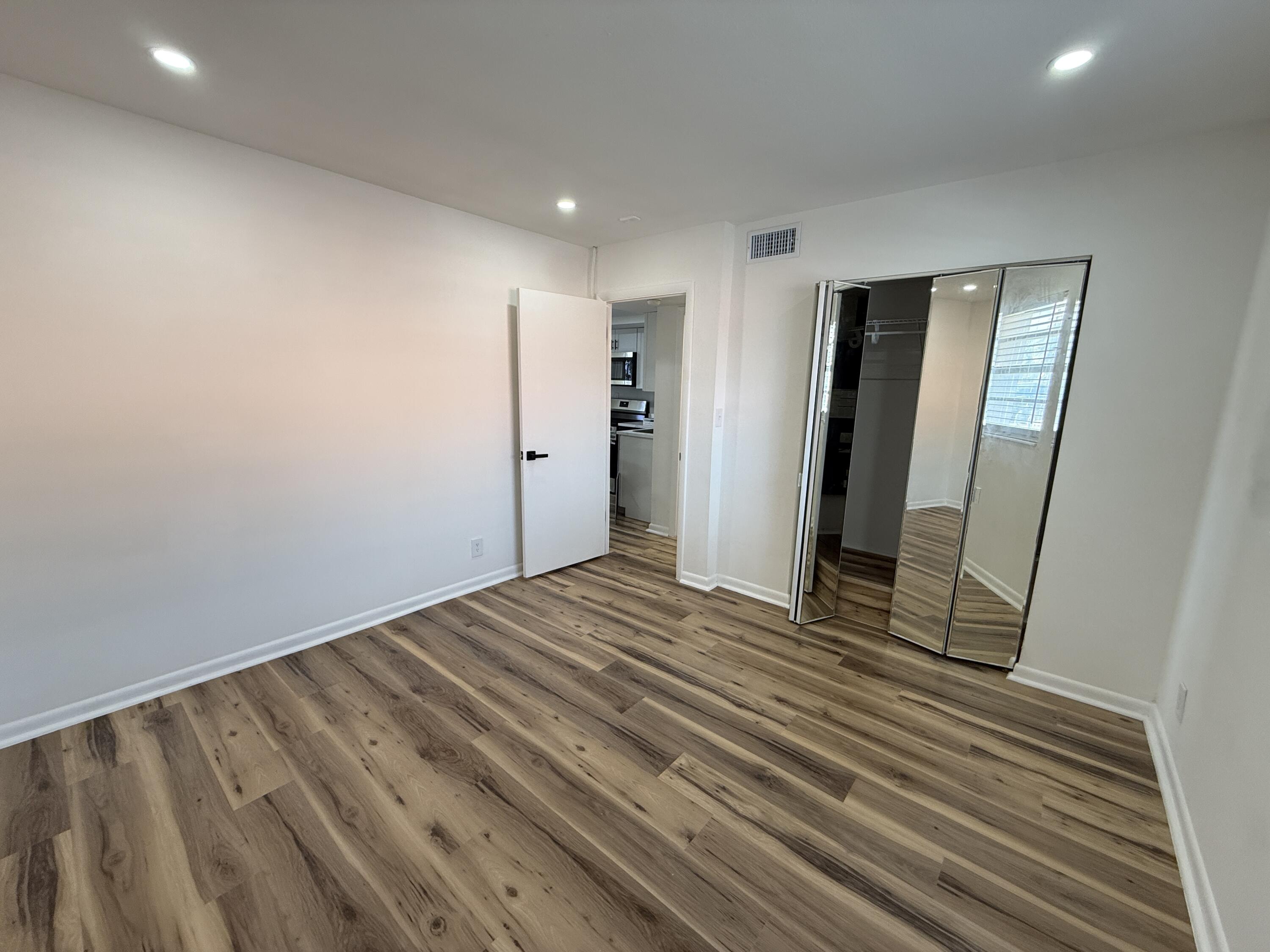 1534 SE 15TH Street # 8 — Photo 4