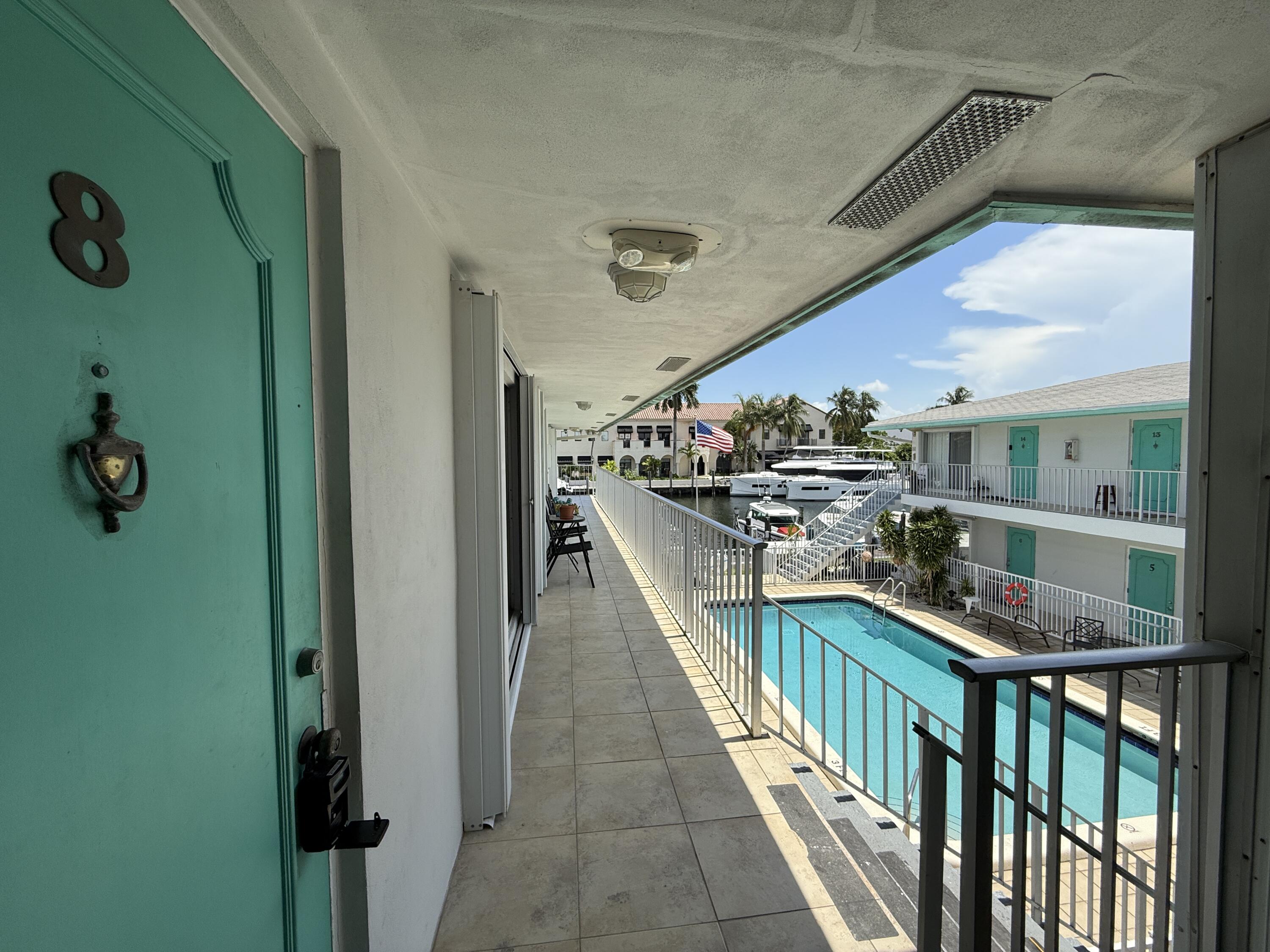 1534 SE 15TH Street # 8 — Photo 5