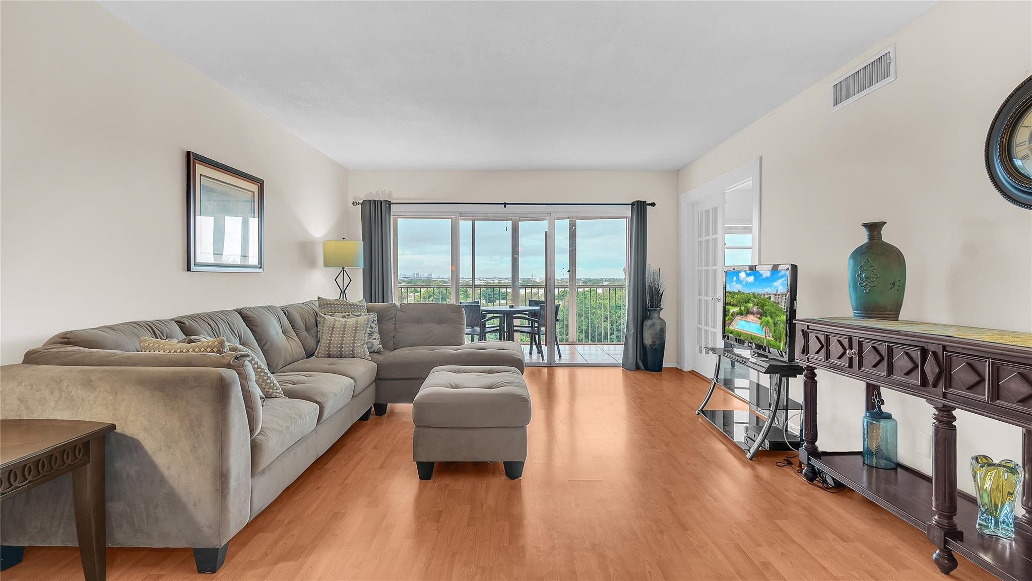3150 N Palm Aire Drive # 909 — Photo 3