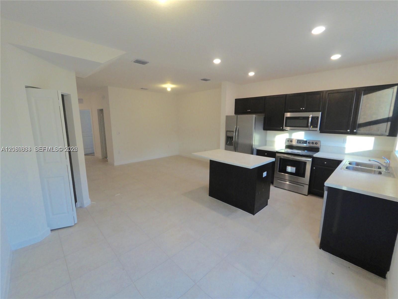 312 NE 208th Ter # 312 — Photo 3