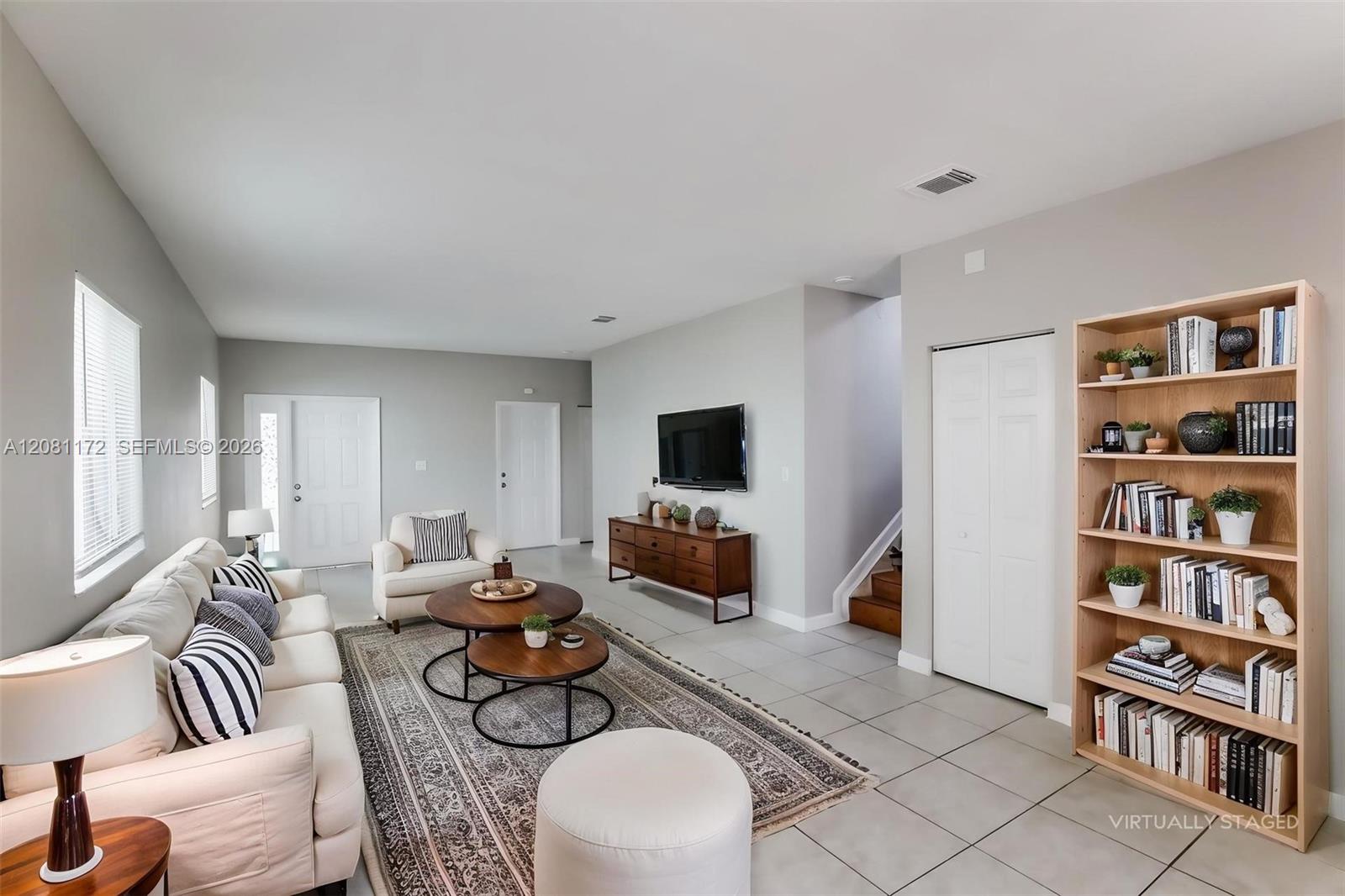 3432 NE 3rd Dr — Photo 4