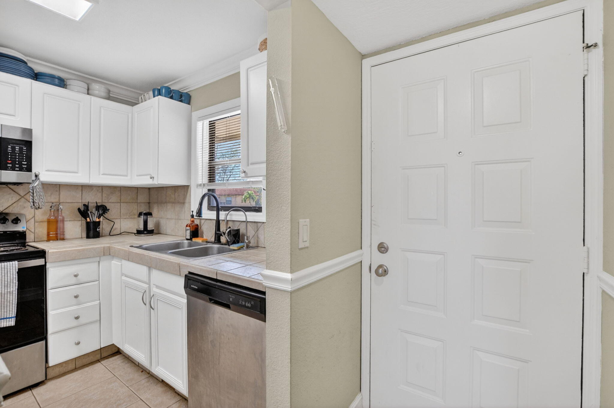 21895 Lake Forest Circle # 201 — Photo 4