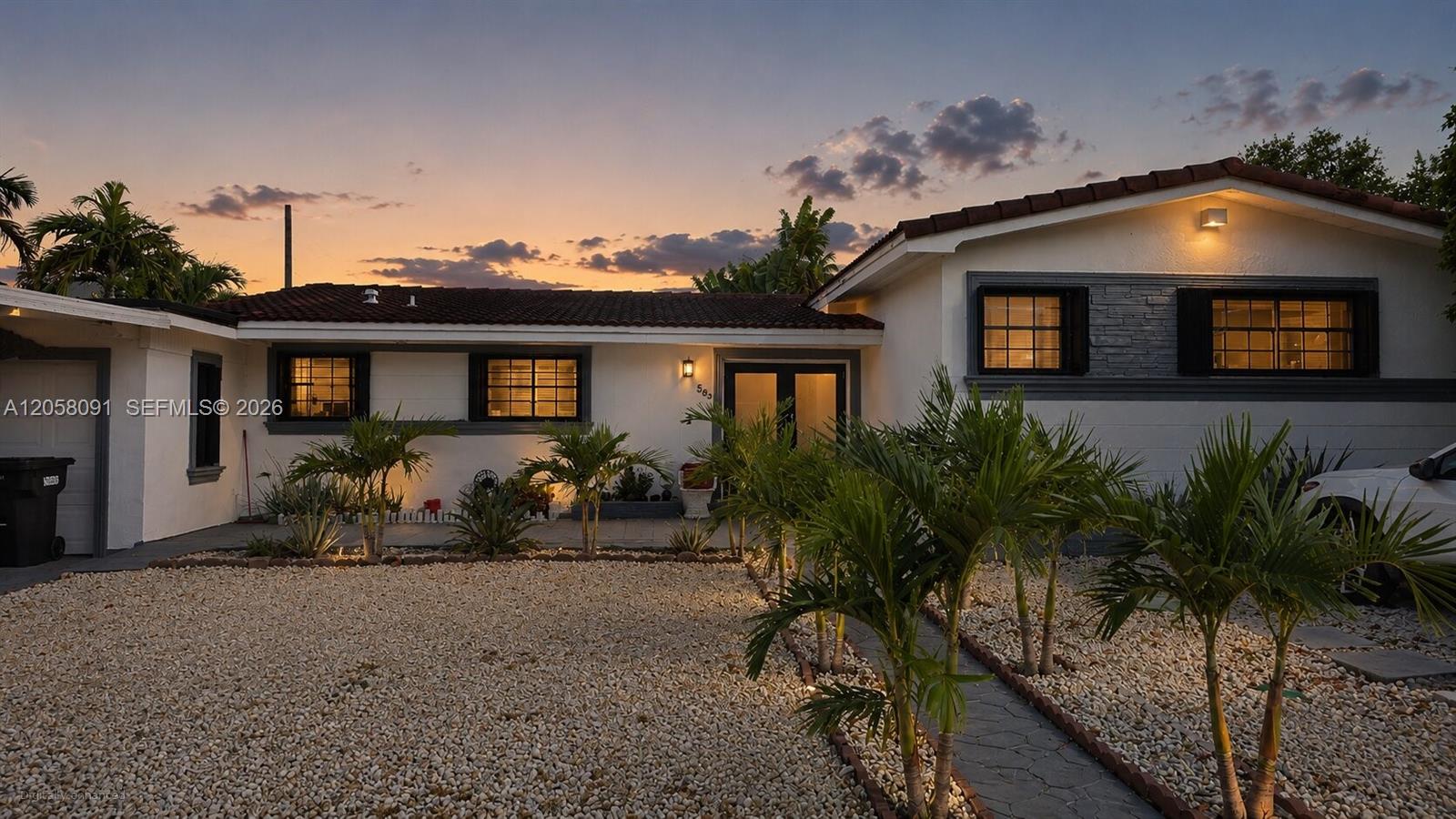 565 NE 179th Dr, North Miami Beach FL 33162