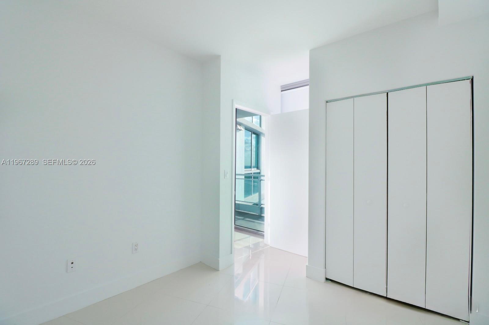 92 SW 3rd St # 2706, Miami FL 33130