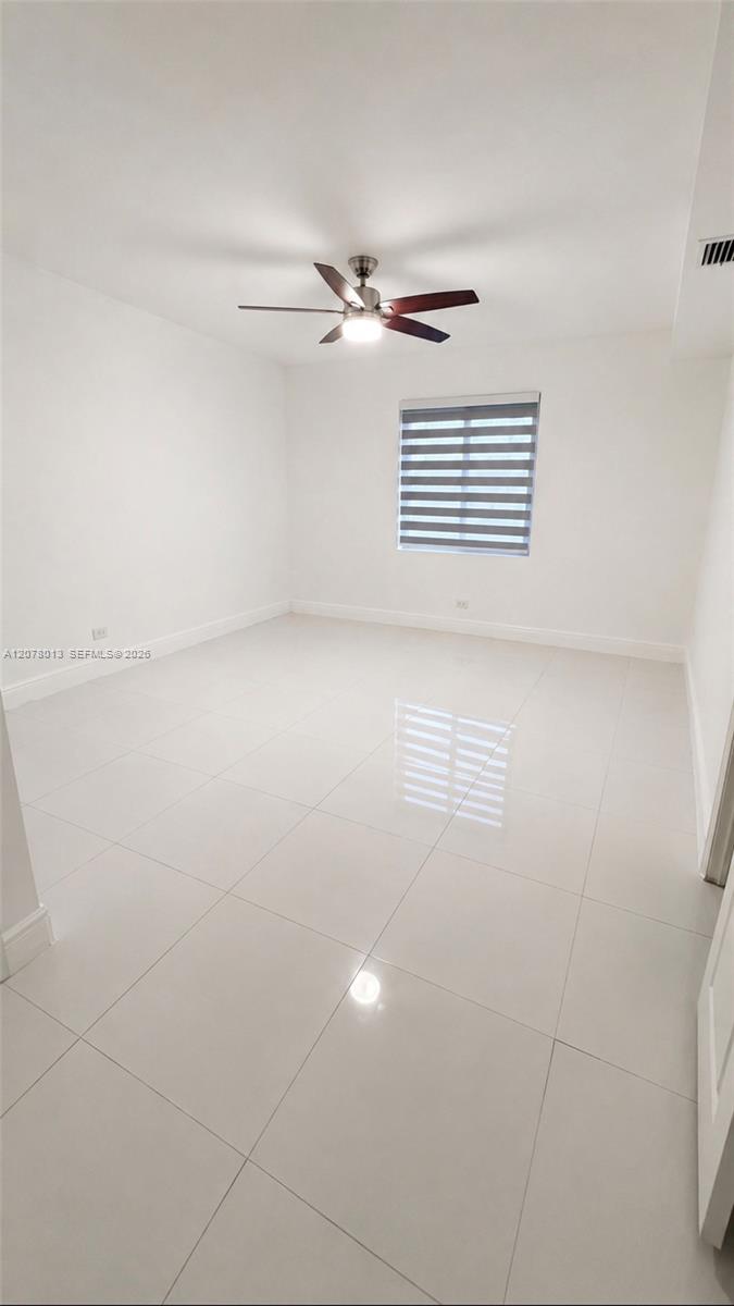 640 E 42nd St # 0 — Photo 5